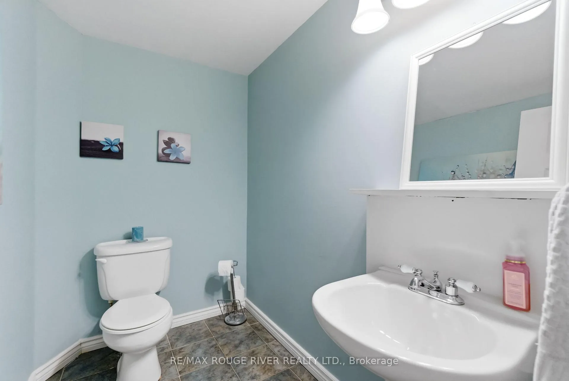 Photo 27 of 17 Elford Drive, Clarington, Bowmanville — HOMEH