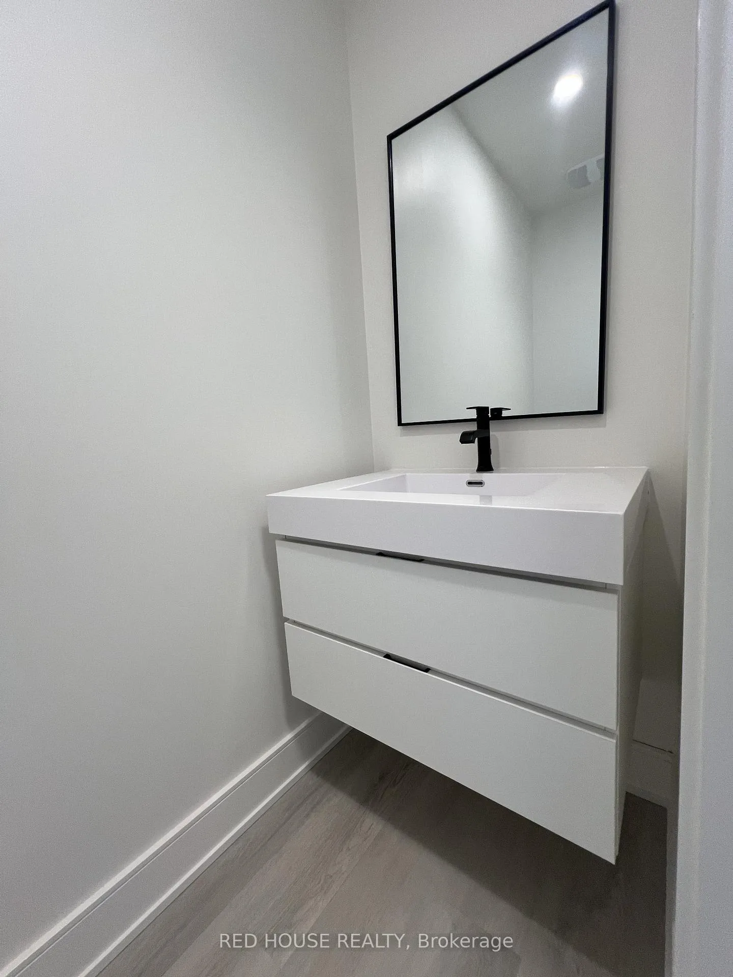 Photo 12 of 42 Everett Common, St. Catharines, Oakdale — HOMEH