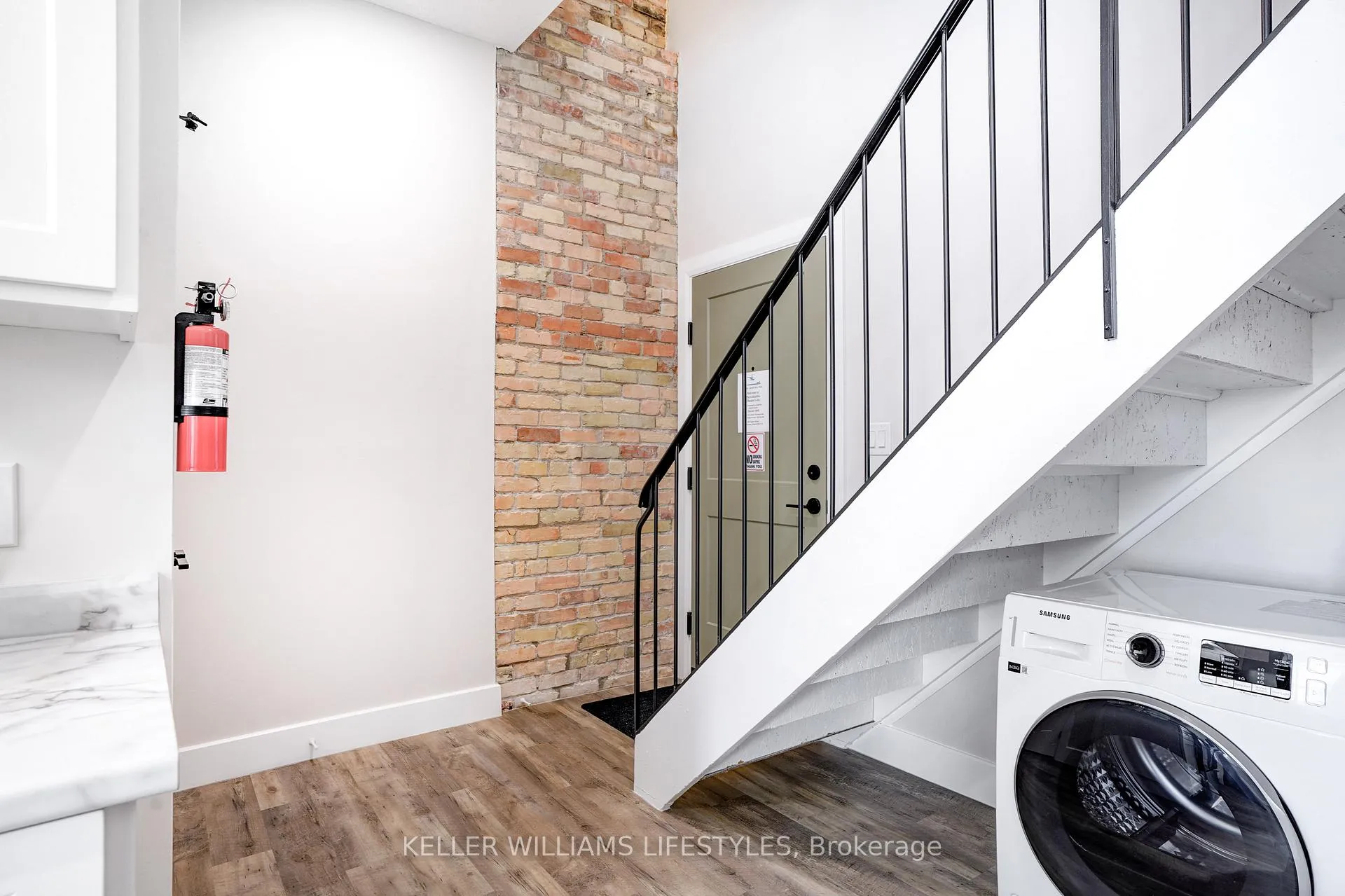 Photo 11 of Unit 4, 537 Talbot Street, St. Thomas — HOMEH
