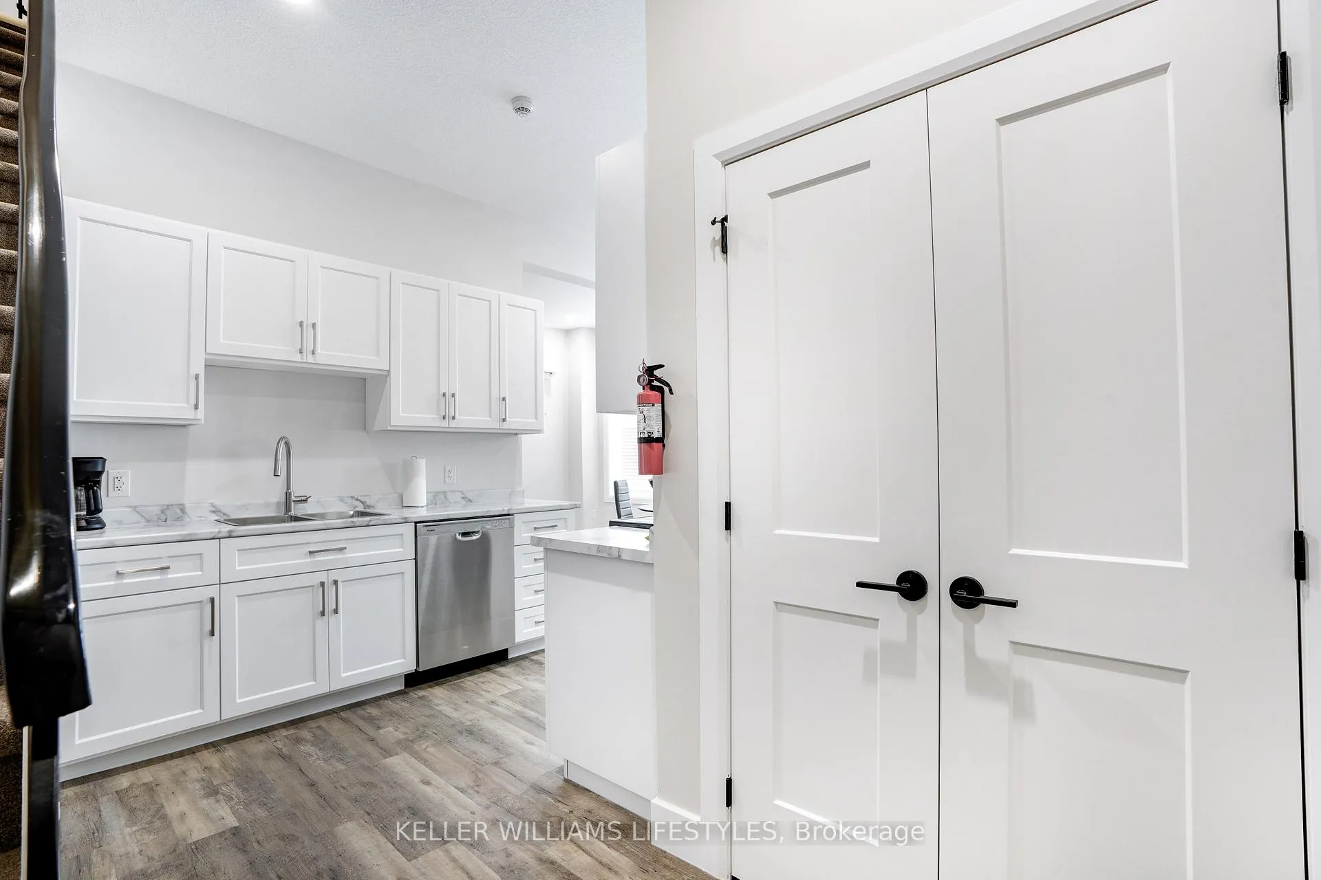 Photo 12 of Unit 4, 537 Talbot Street, St. Thomas — HOMEH