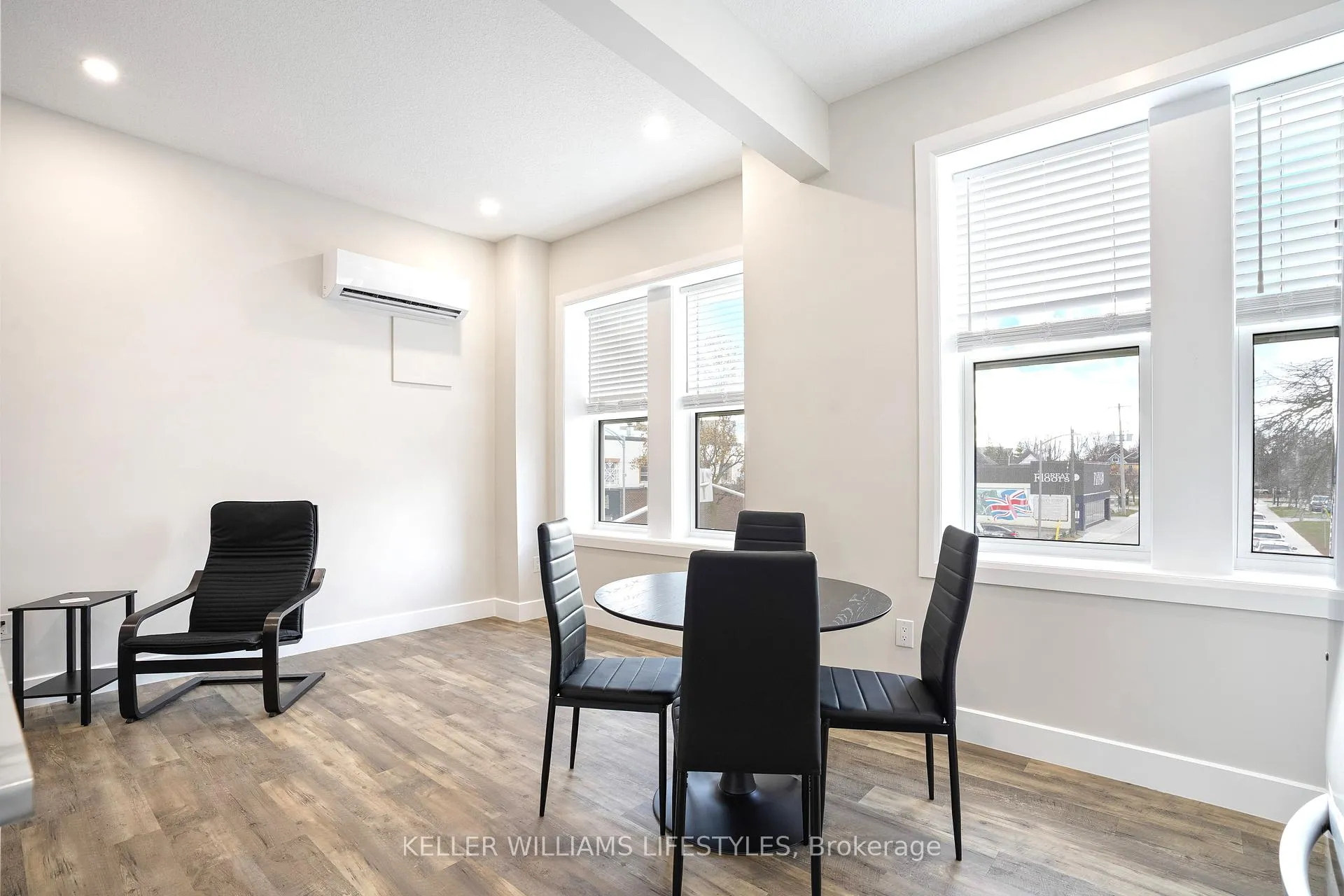 Photo 18 of Unit 4, 537 Talbot Street, St. Thomas — HOMEH