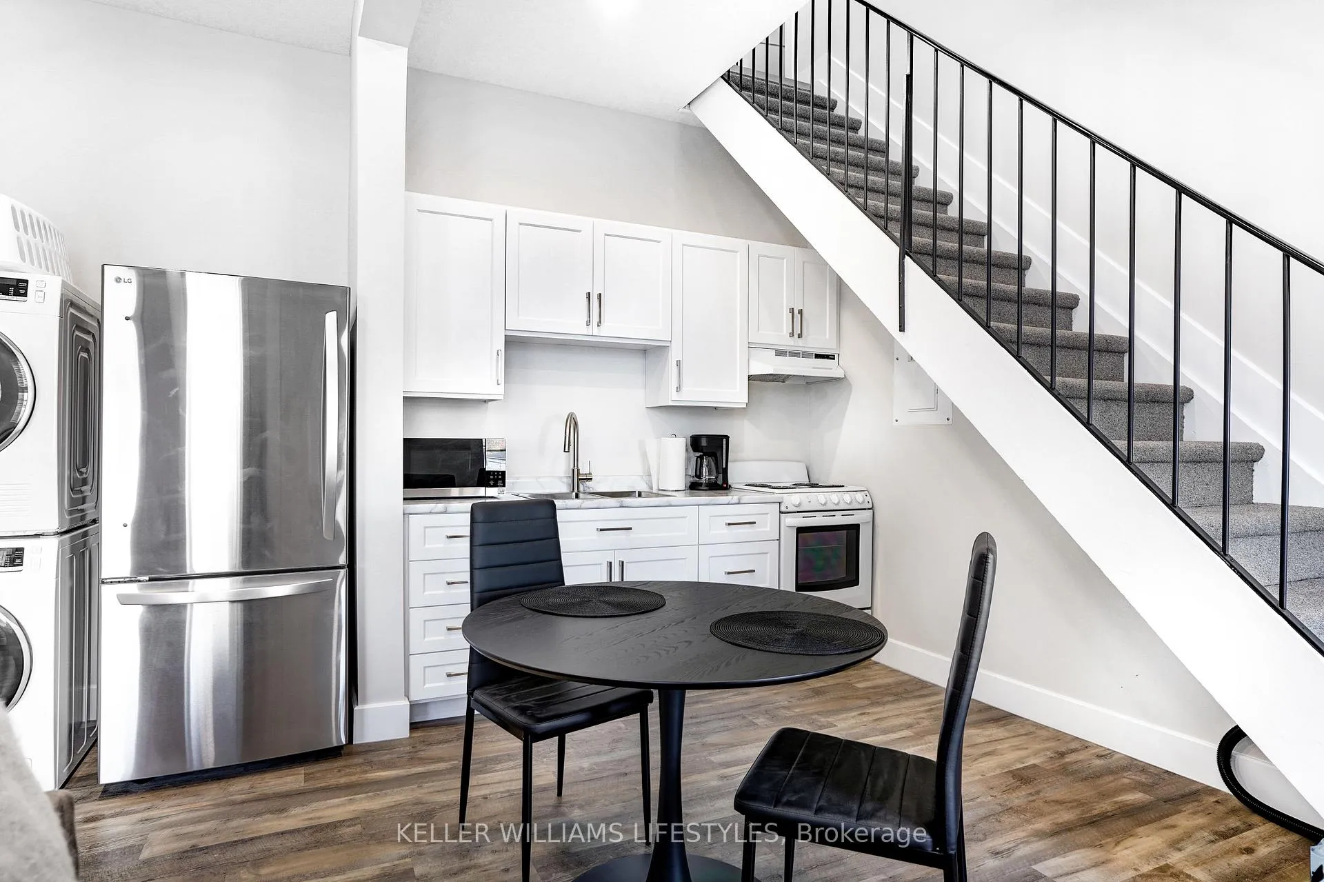 Photo 13 of Unit 10, 537 Talbot Street, St. Thomas — HOMEH