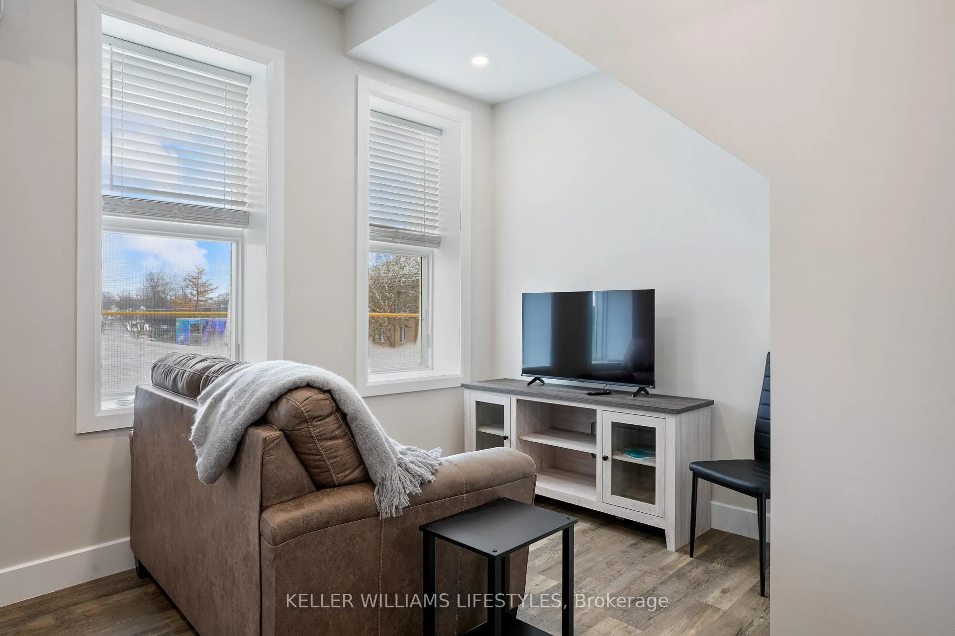 Photo 17 of Unit 10, 537 Talbot Street, St. Thomas — HOMEH