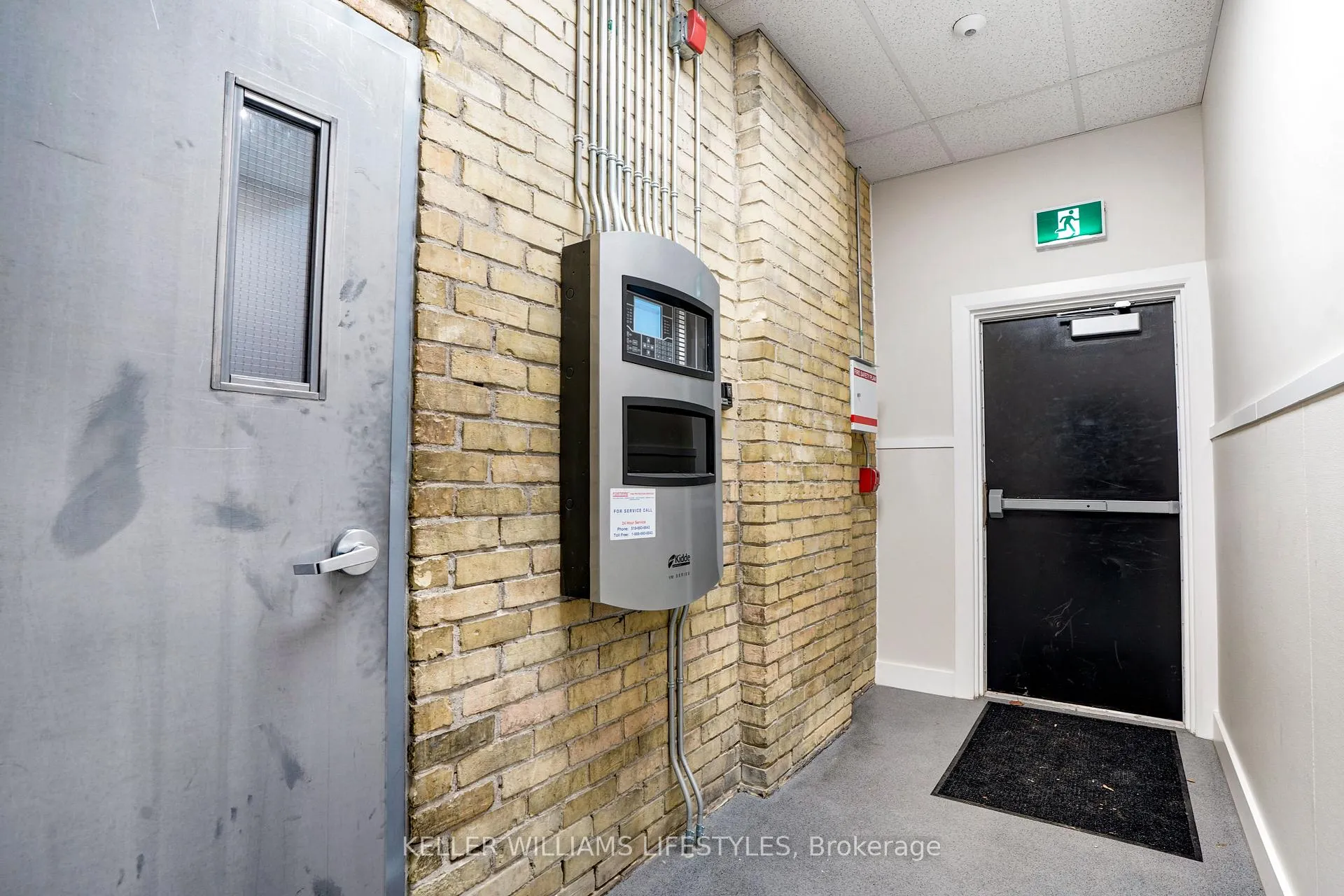 Photo 6 of Unit 5, 537 Talbot Street, St. Thomas — HOMEH