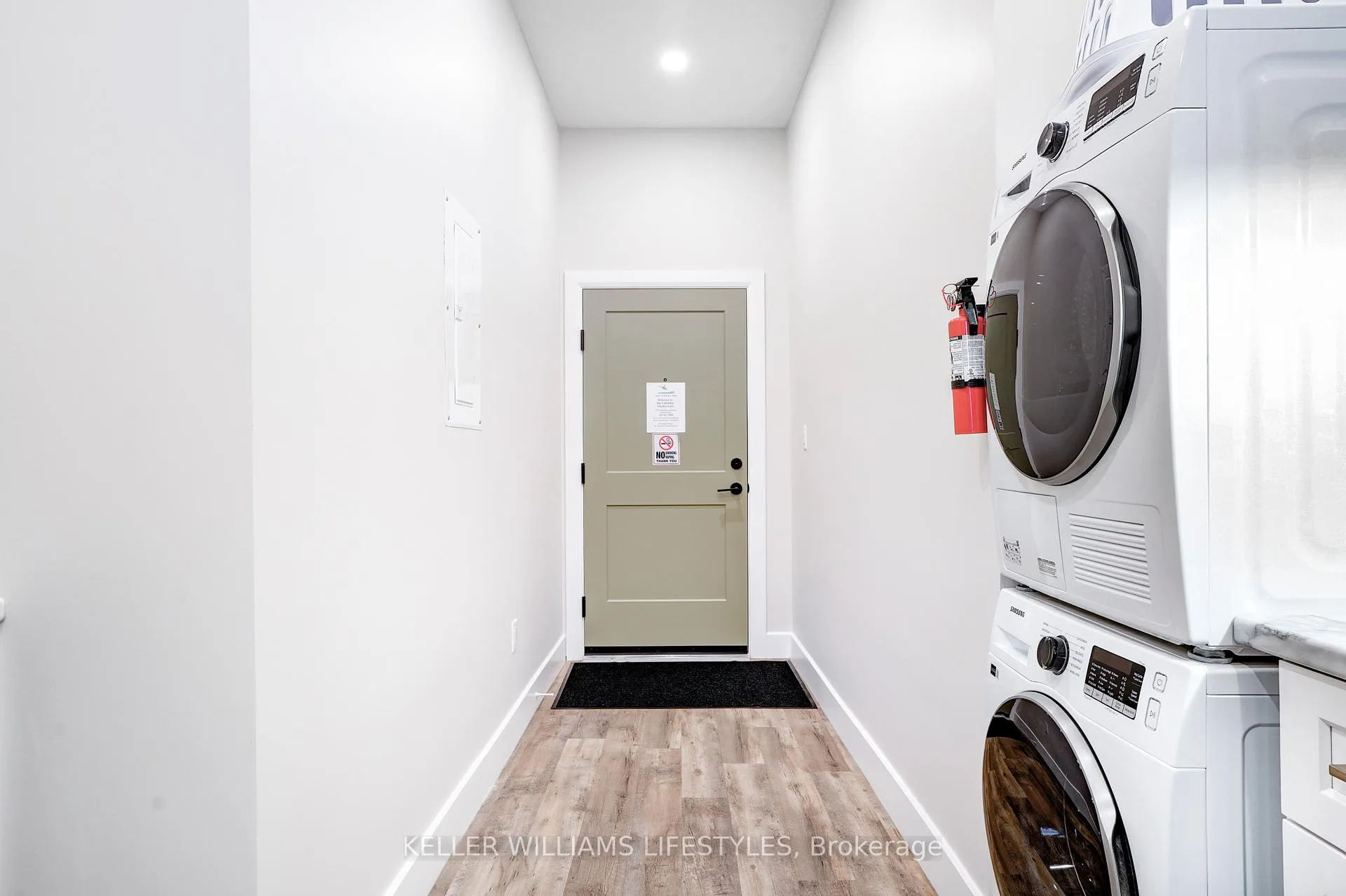 Photo 11 of Unit 5, 537 Talbot Street, St. Thomas — HOMEH