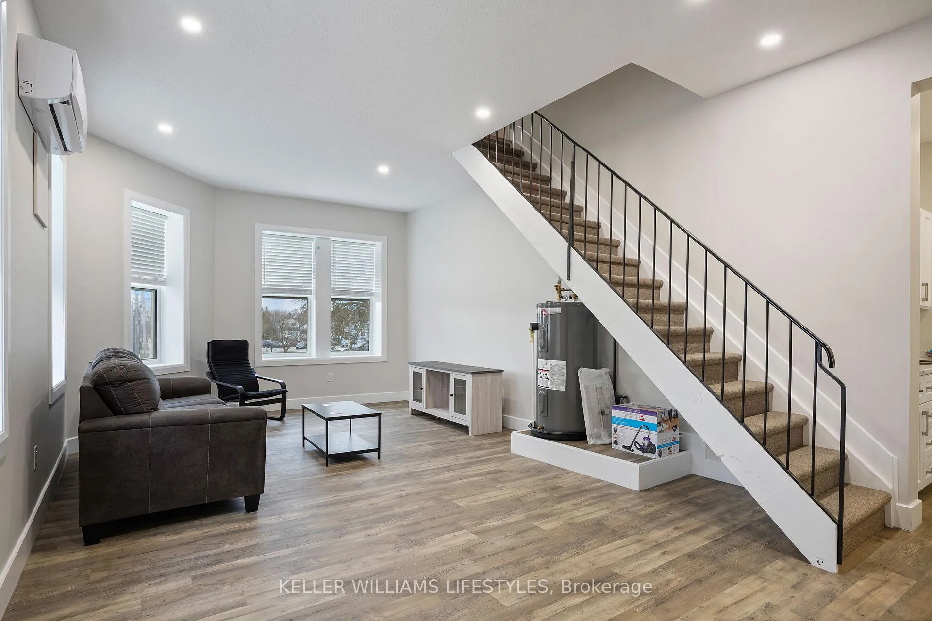 Photo 15 of Unit 5, 537 Talbot Street, St. Thomas — HOMEH