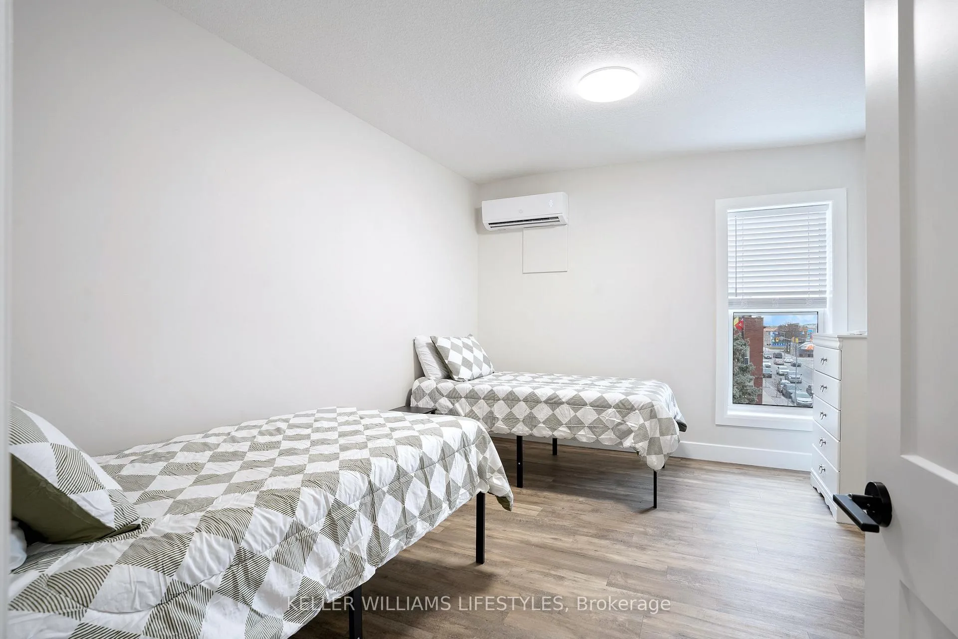 Photo 20 of Unit 5, 537 Talbot Street, St. Thomas — HOMEH