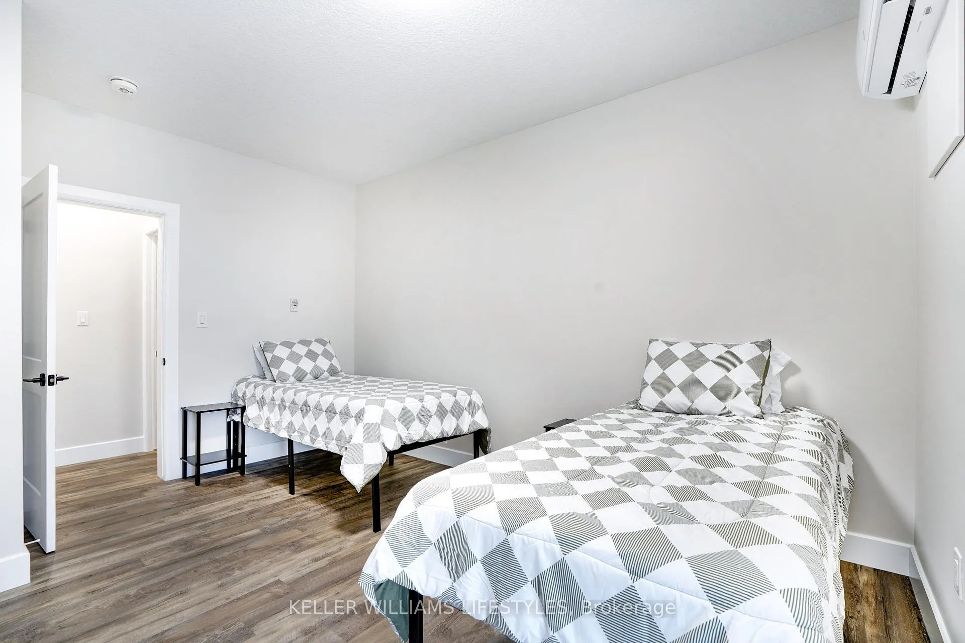 Photo 21 of Unit 5, 537 Talbot Street, St. Thomas — HOMEH