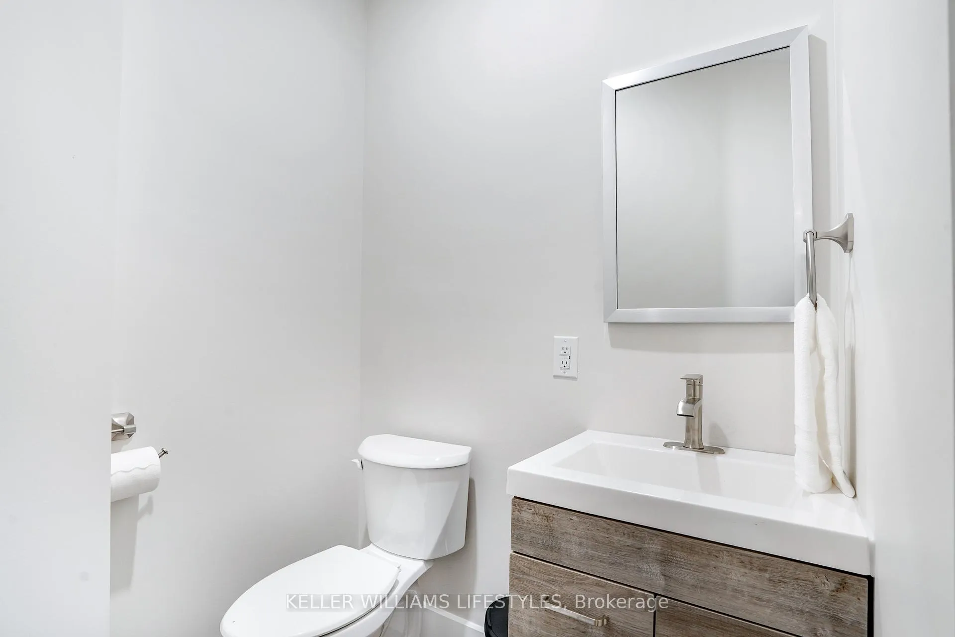 Photo 23 of Unit 5, 537 Talbot Street, St. Thomas — HOMEH