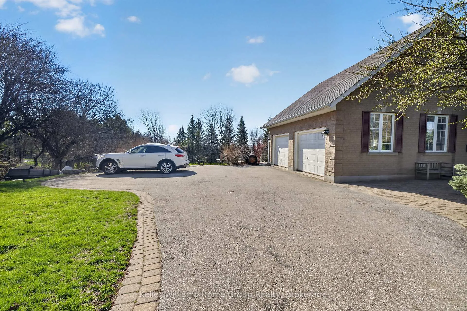 Photo 4 of Unit B, 23 Fox Run Drive, Puslinch, Rural Puslinch East — HOMEH