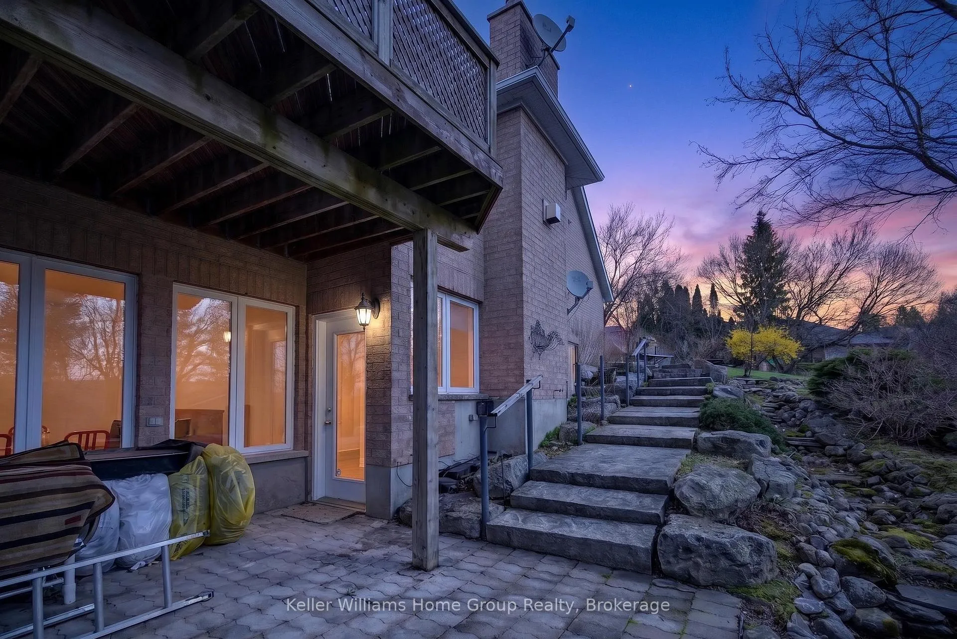 Photo 7 of Unit B, 23 Fox Run Drive, Puslinch, Rural Puslinch East — HOMEH