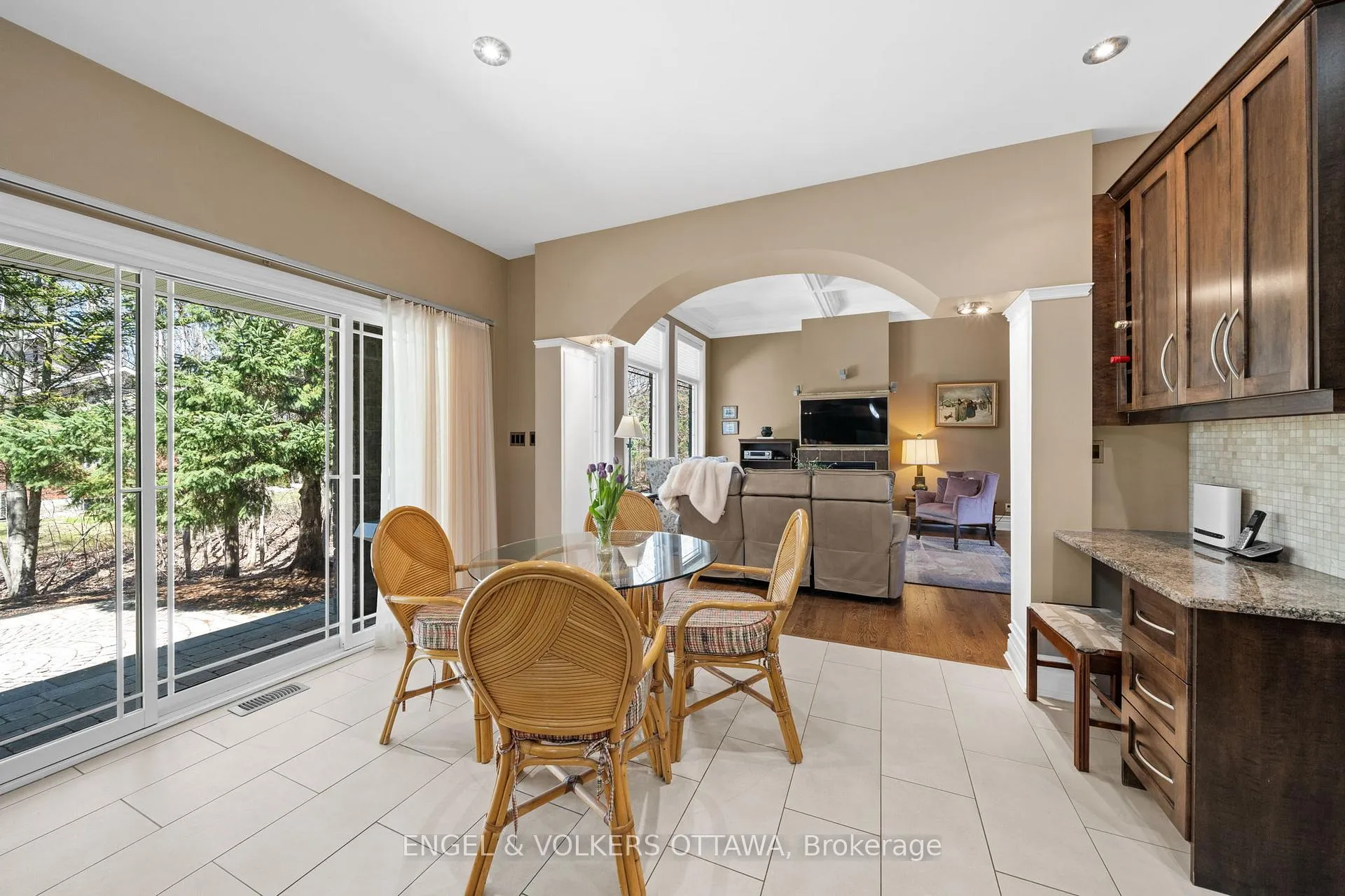 Photo 12 of 6370 Emerald Links Drive, Ottawa, Greely — HOMEH