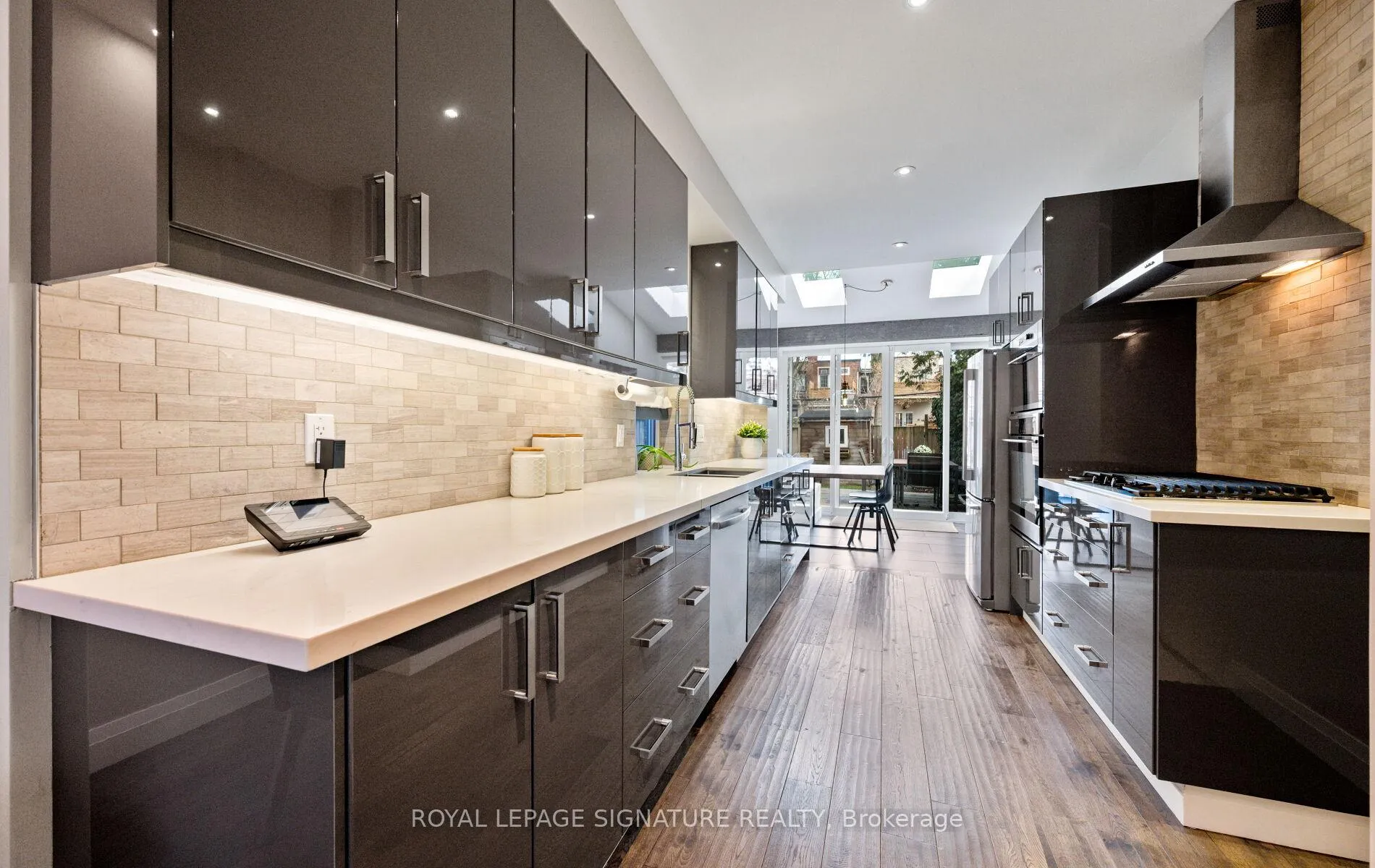 Photo 8 of 259 Booth Avenue, Toronto, South Riverdale — HOMEH