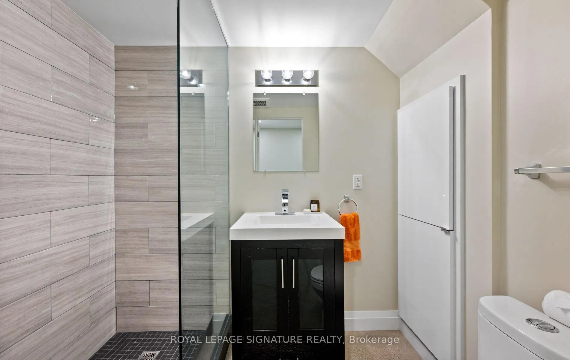 Photo 20 of 259 Booth Avenue, Toronto, South Riverdale — HOMEH