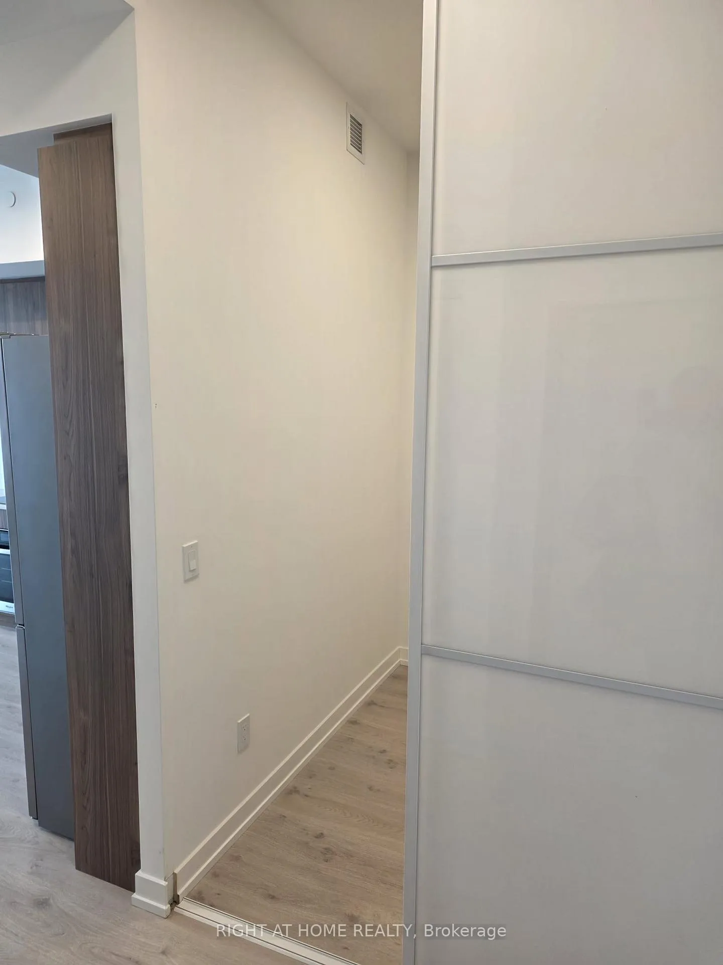 Photo 11 of Unit 440, 2501 Saw Whet Boulevard, Oakville, Glen Abbey — HOMEH