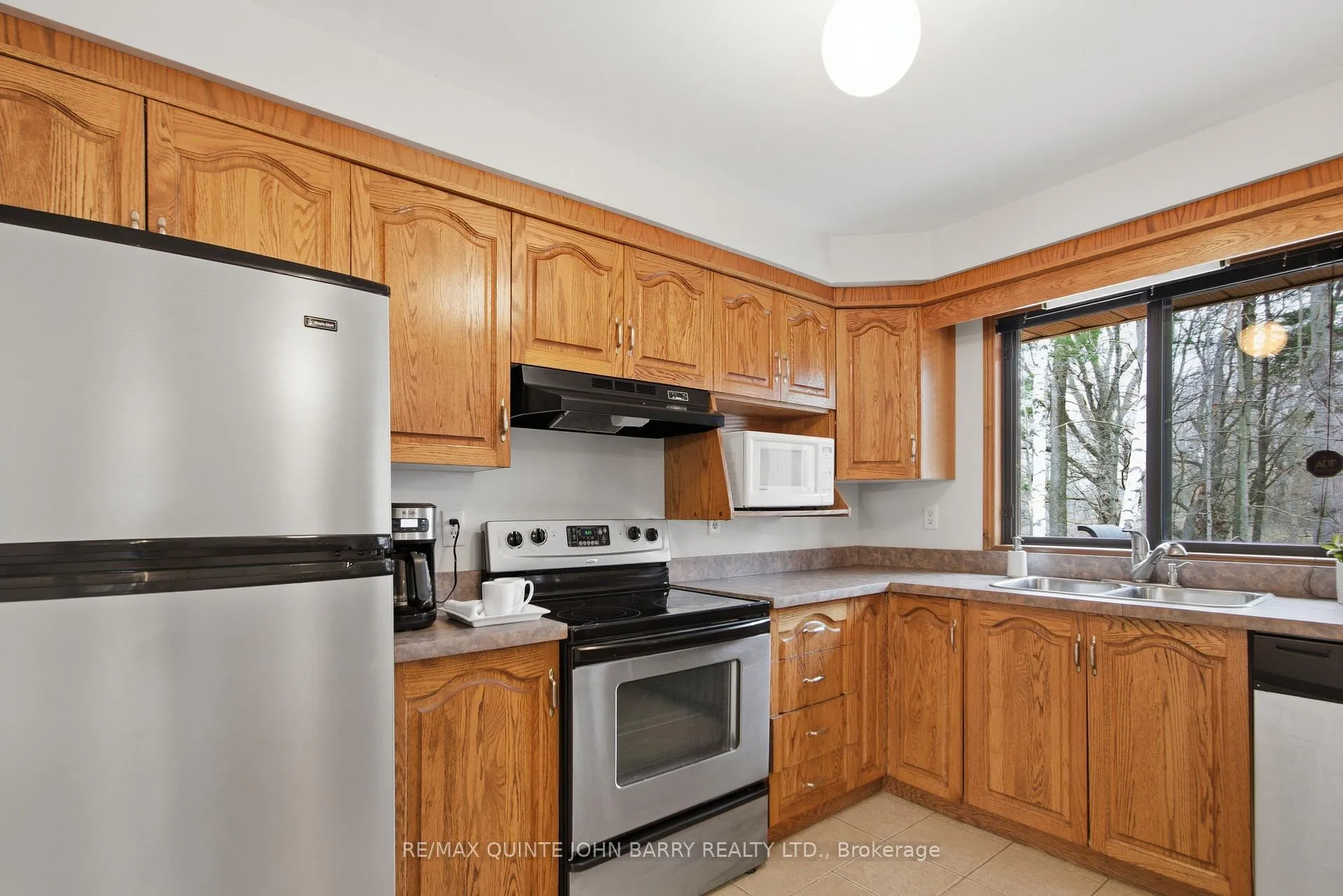 Photo 16 of 46 Twelve O'Clock Pt Road, Quinte West, Sidney Ward — HOMEH