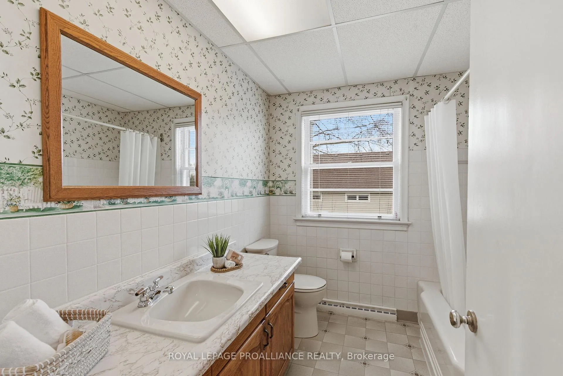 Photo 21 of 395 Henry Street, Cobourg — HOMEH