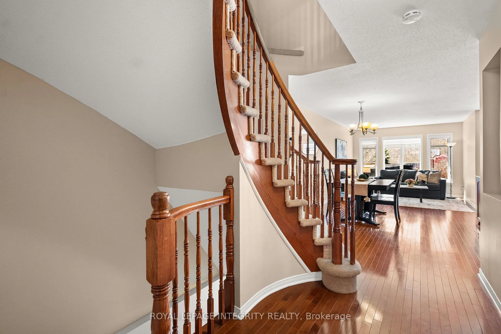 Photo 5 of 722 Nakina Way, Ottawa, Riverside South/Gloucester Glen — HOMEH