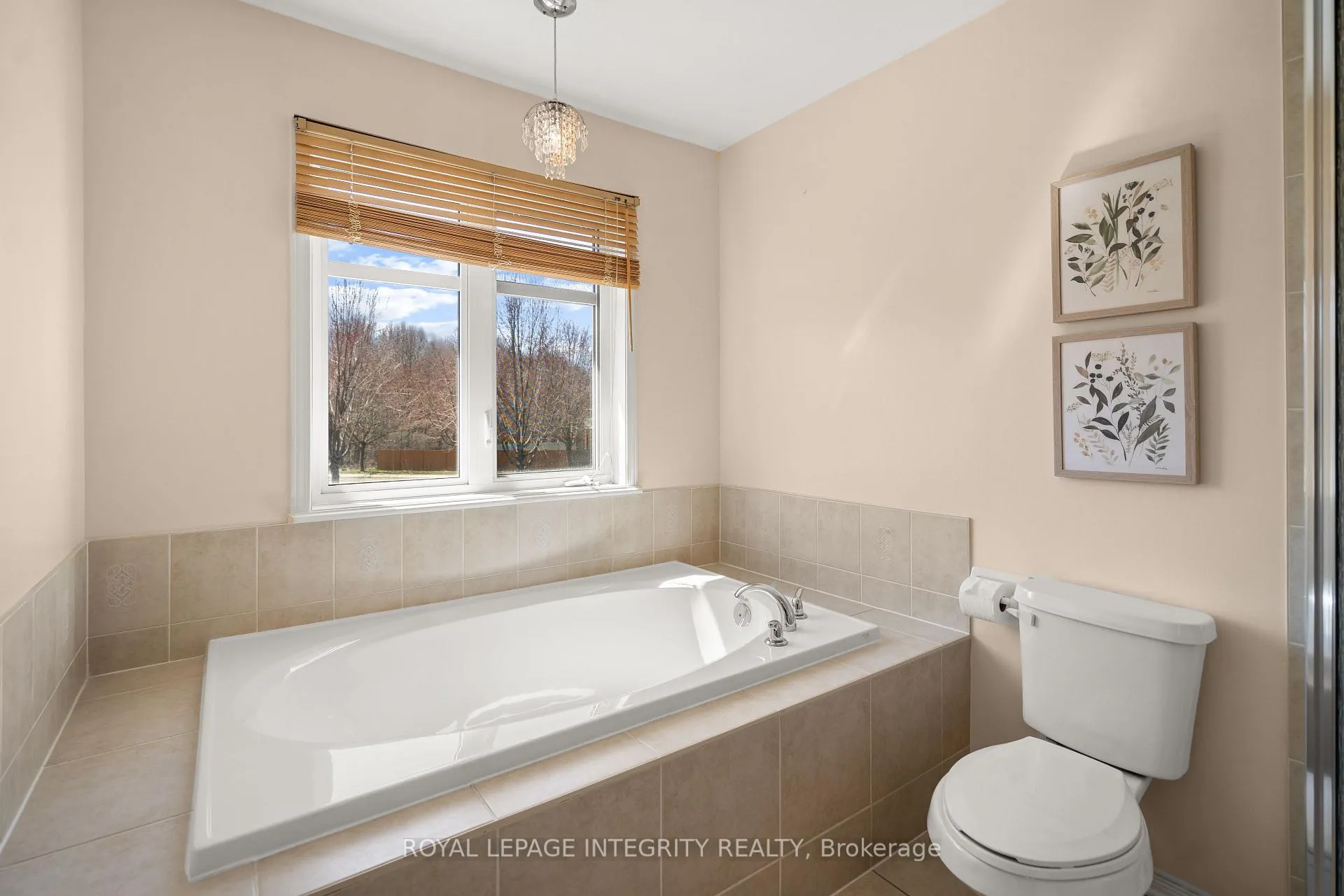 Photo 21 of 722 Nakina Way, Ottawa, Riverside South/Gloucester Glen — HOMEH