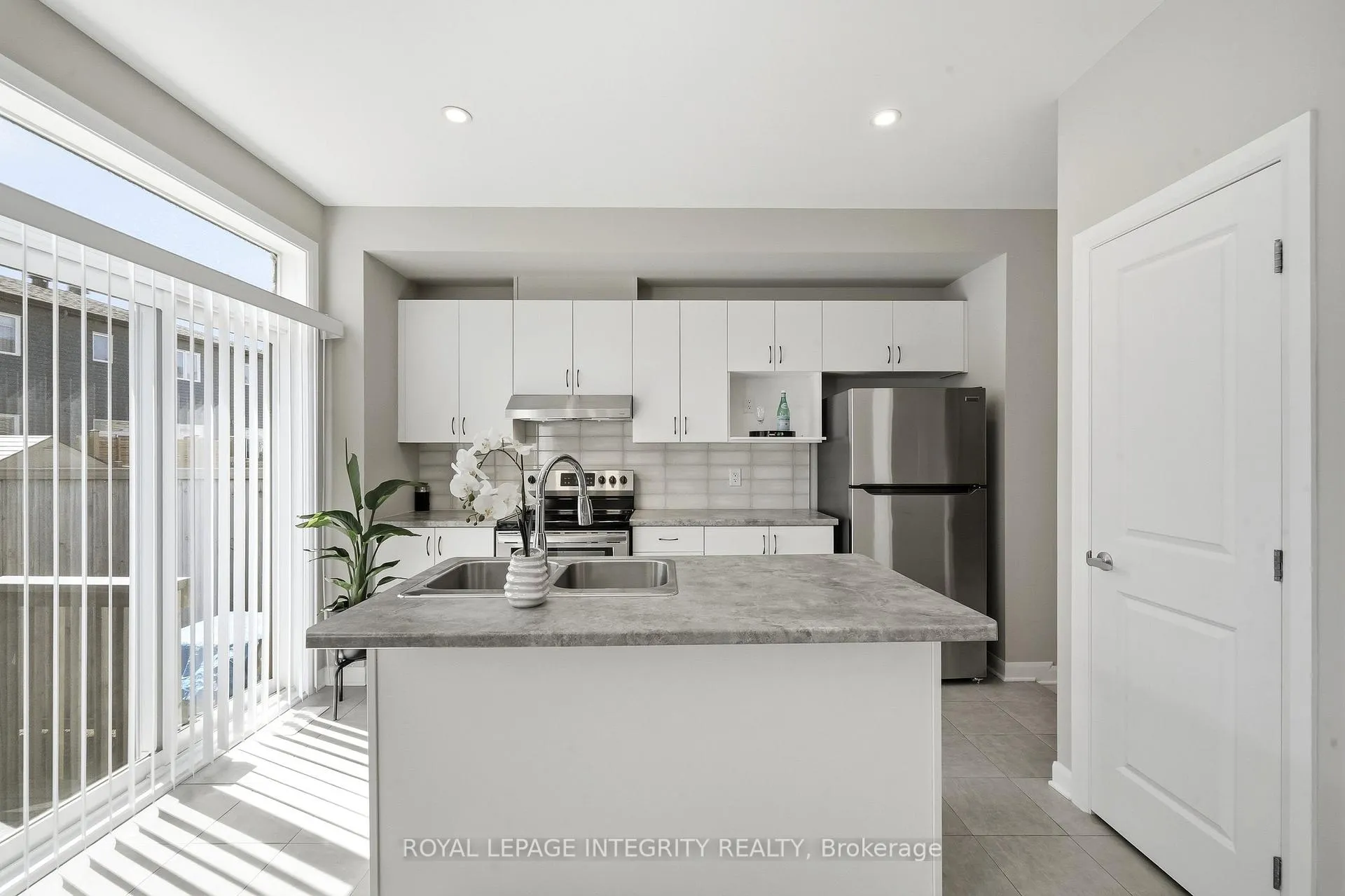 Photo 14 of 145 Gardenpost Terrace, Ottawa, Avalon West — HOMEH