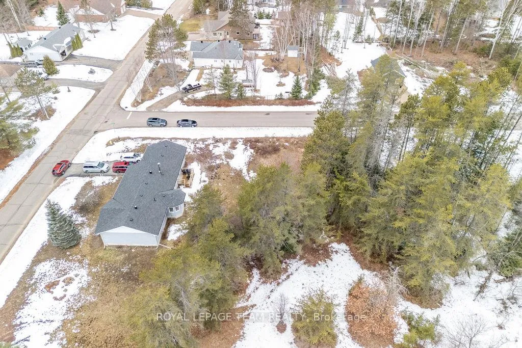 Photo 10 of 18 Birchview Drive, Madawaska Valley, Madawaska Valley — HOMEH