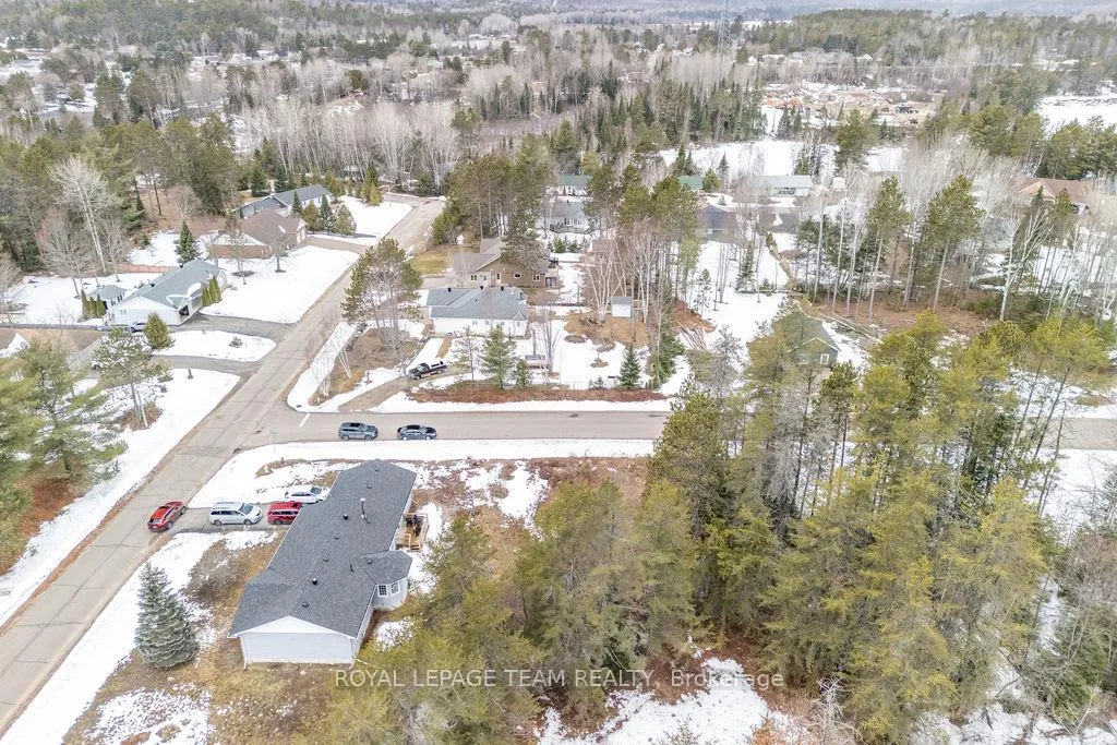 Photo 11 of 18 Birchview Drive, Madawaska Valley, Madawaska Valley — HOMEH