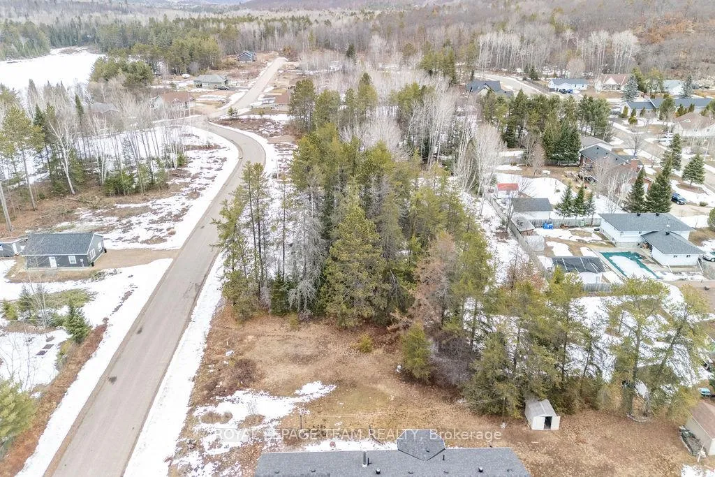 Photo 14 of 18 Birchview Drive, Madawaska Valley, Madawaska Valley — HOMEH