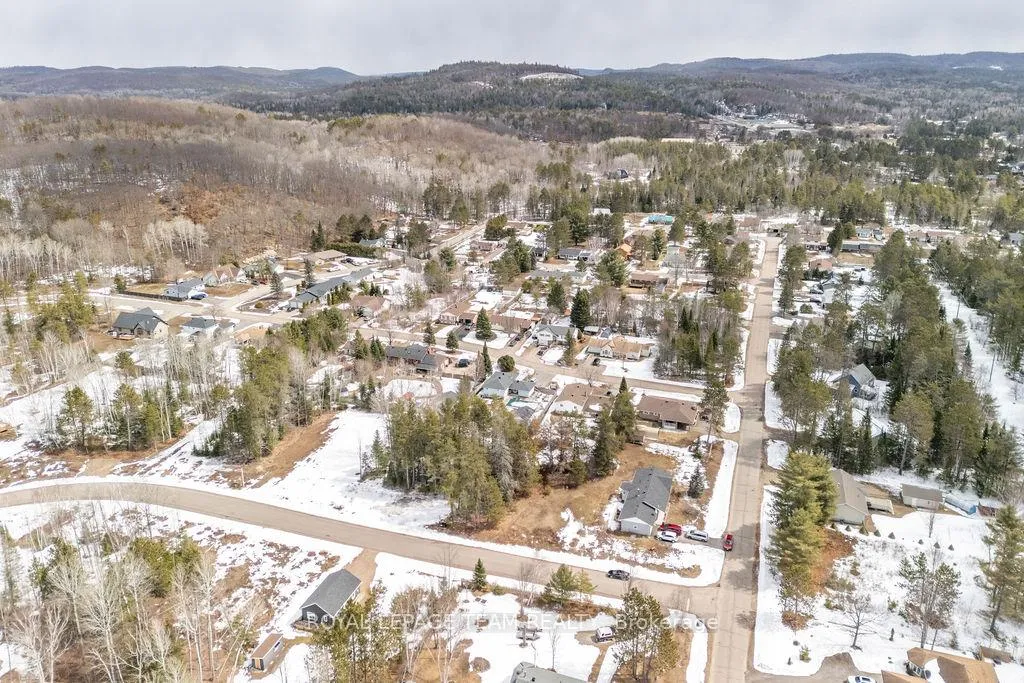 Photo 21 of 18 Birchview Drive, Madawaska Valley, Madawaska Valley — HOMEH