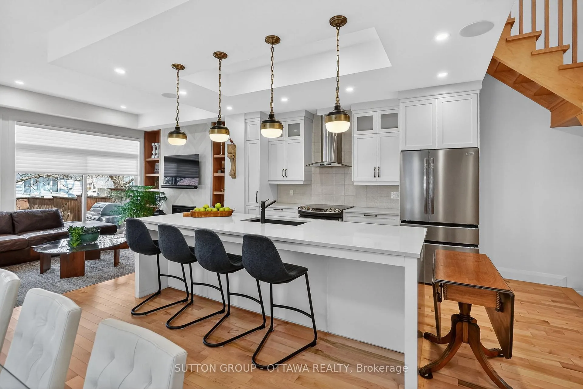 Photo 5 of 31 Carlotta Avenue, Ottawa, Kingsview Park — HOMEH