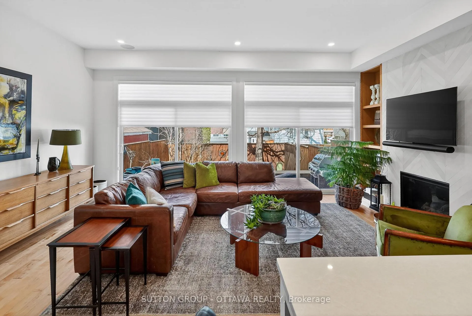 Photo 8 of 31 Carlotta Avenue, Ottawa, Kingsview Park — HOMEH