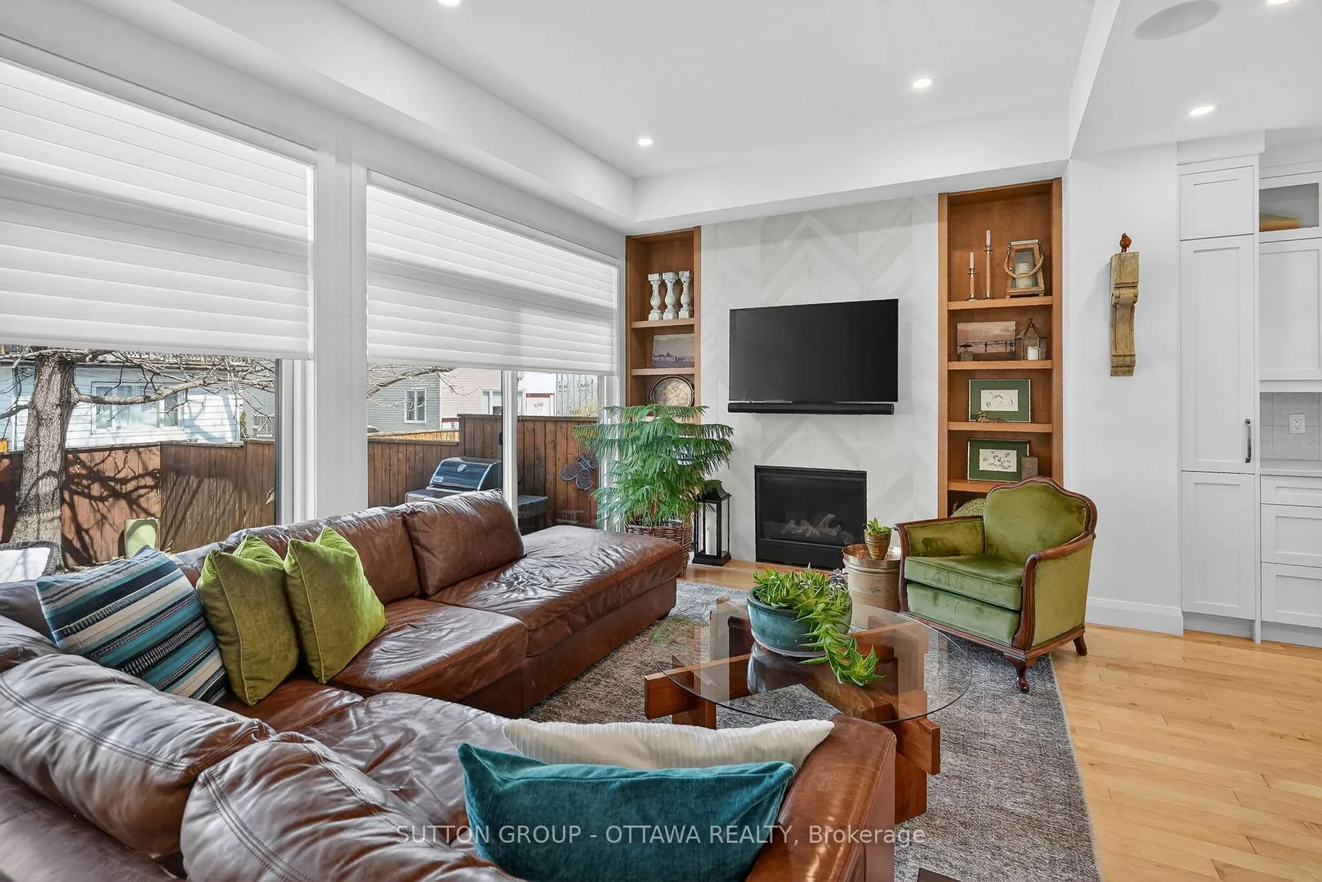 Photo 9 of 31 Carlotta Avenue, Ottawa, Kingsview Park — HOMEH