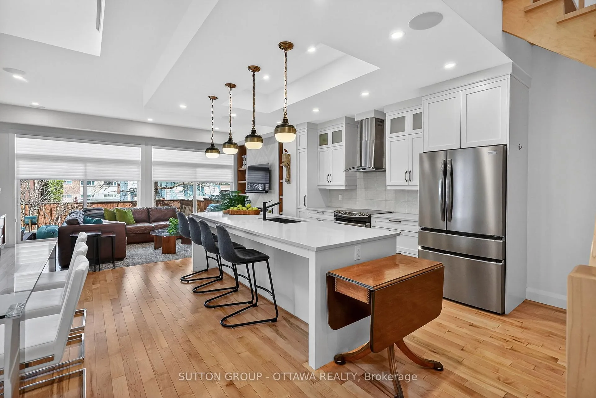 Photo 11 of 31 Carlotta Avenue, Ottawa, Kingsview Park — HOMEH