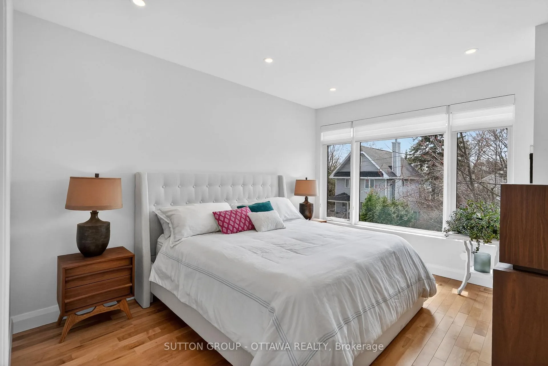 Photo 16 of 31 Carlotta Avenue, Ottawa, Kingsview Park — HOMEH