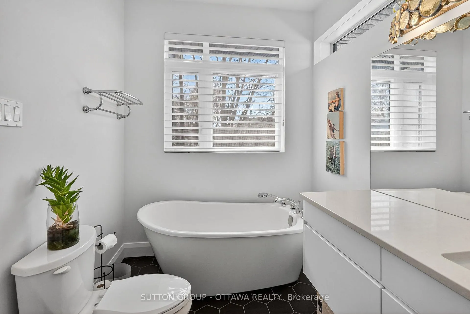 Photo 17 of 31 Carlotta Avenue, Ottawa, Kingsview Park — HOMEH