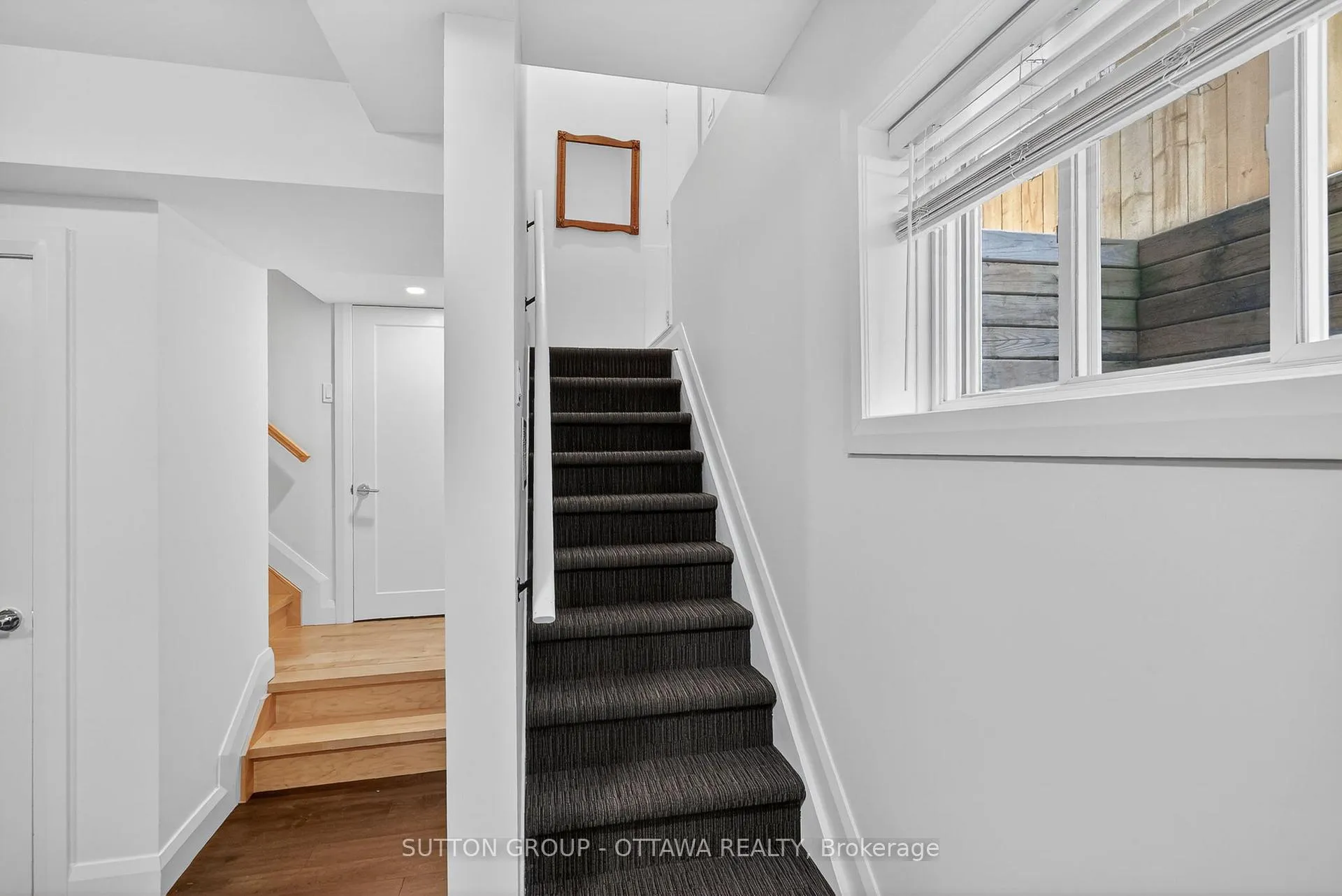 Photo 20 of 31 Carlotta Avenue, Ottawa, Kingsview Park — HOMEH