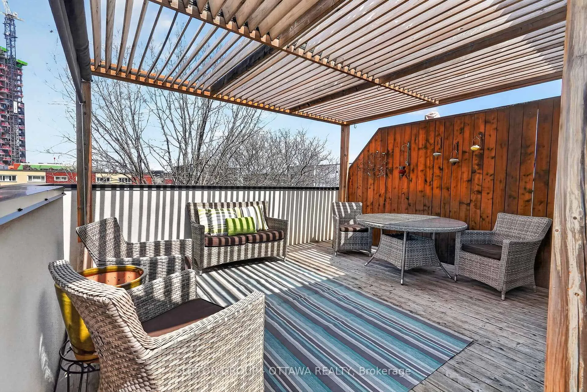 Photo 26 of 31 Carlotta Avenue, Ottawa, Kingsview Park — HOMEH