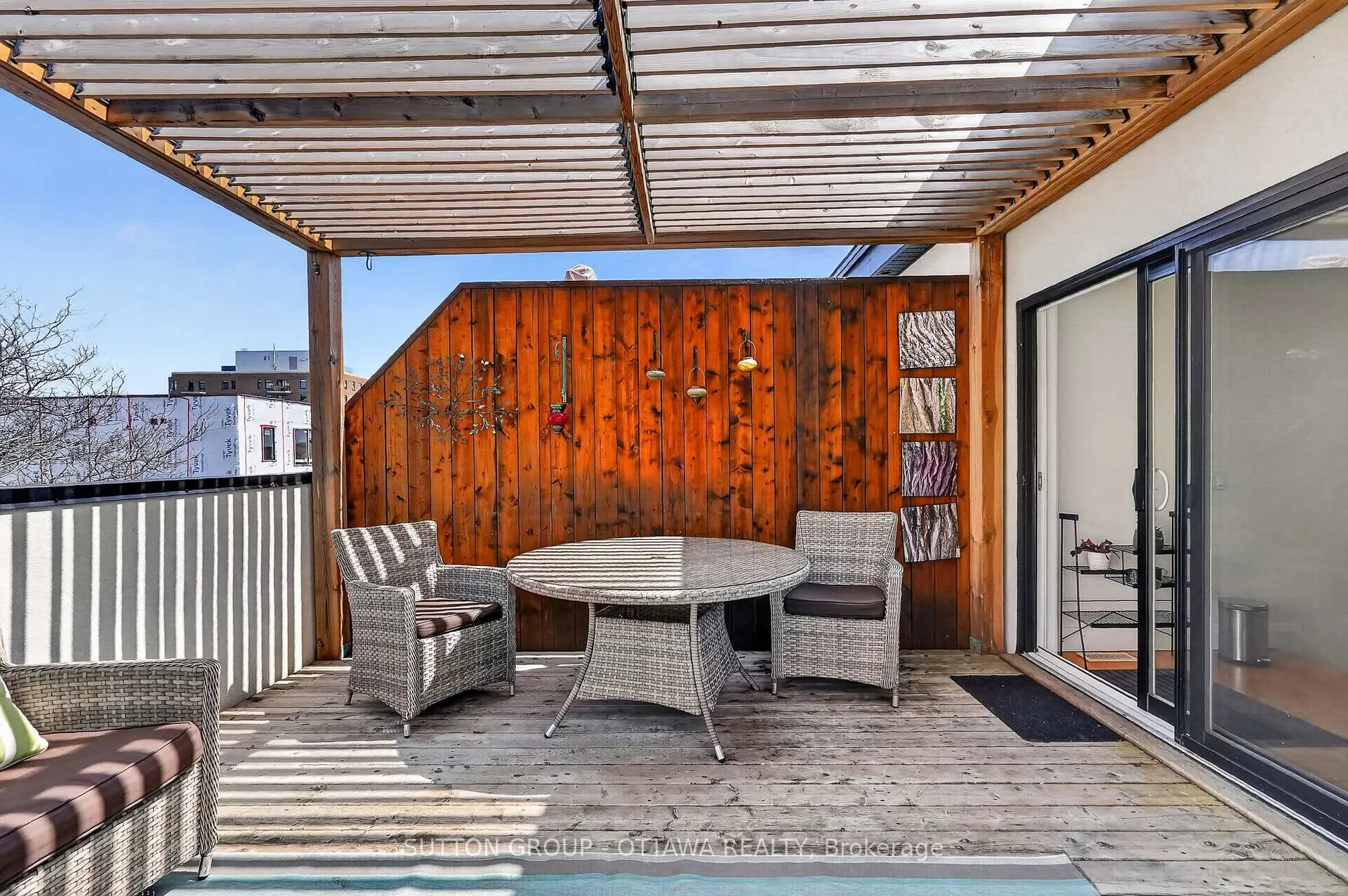 Photo 27 of 31 Carlotta Avenue, Ottawa, Kingsview Park — HOMEH