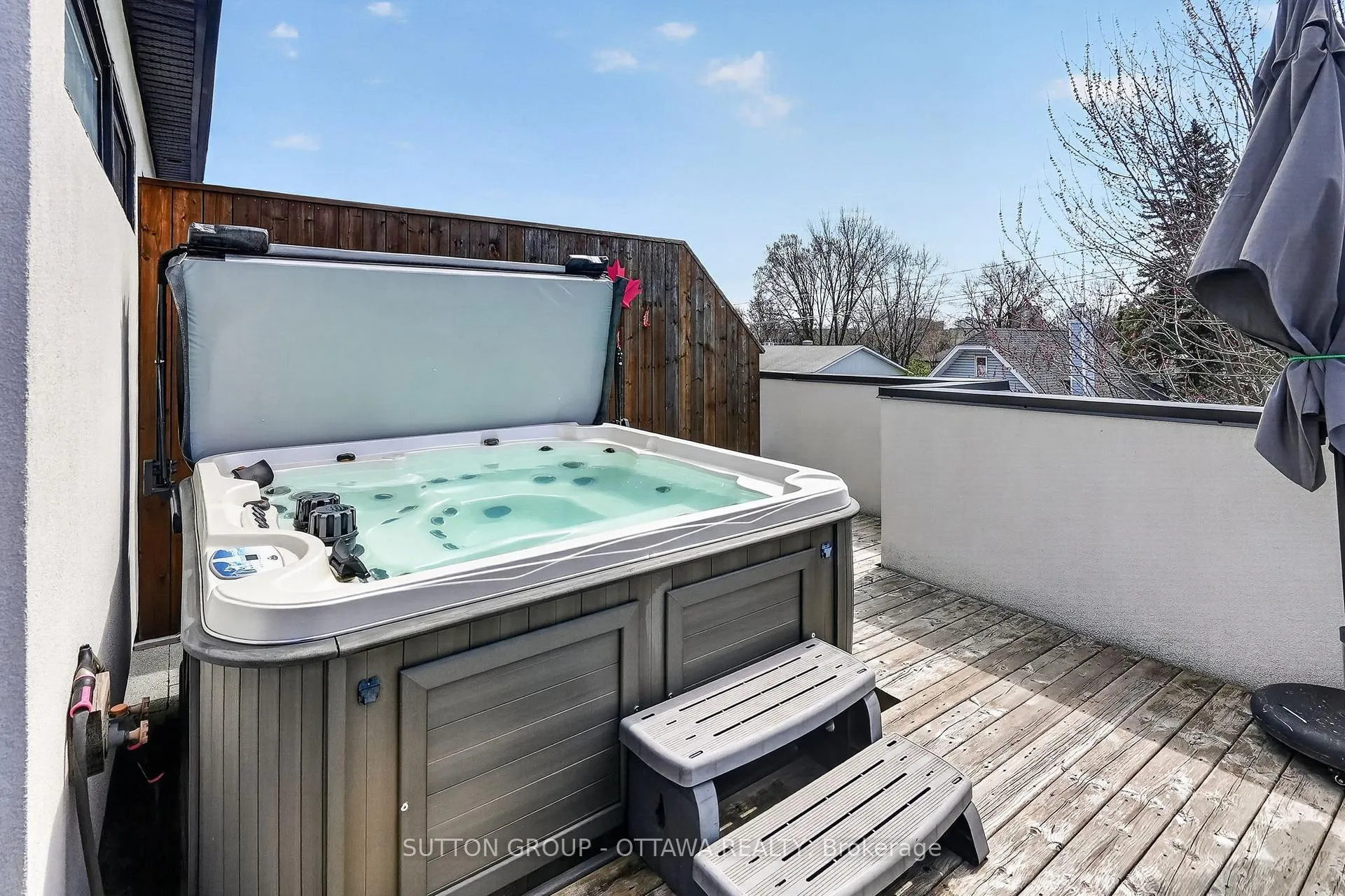 Photo 28 of 31 Carlotta Avenue, Ottawa, Kingsview Park — HOMEH