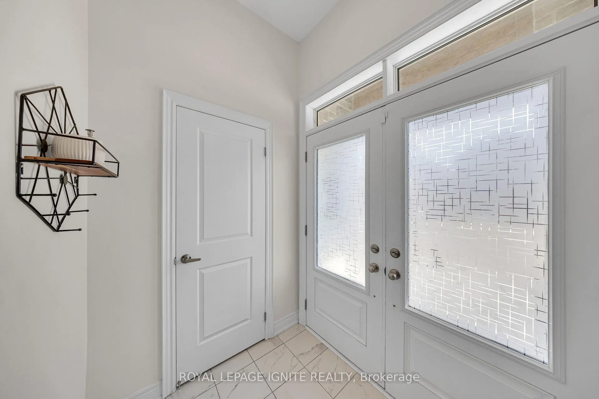 Photo 2 of 1030 Skybridge Boulevard, Pickering, Rural Pickering — HOMEH