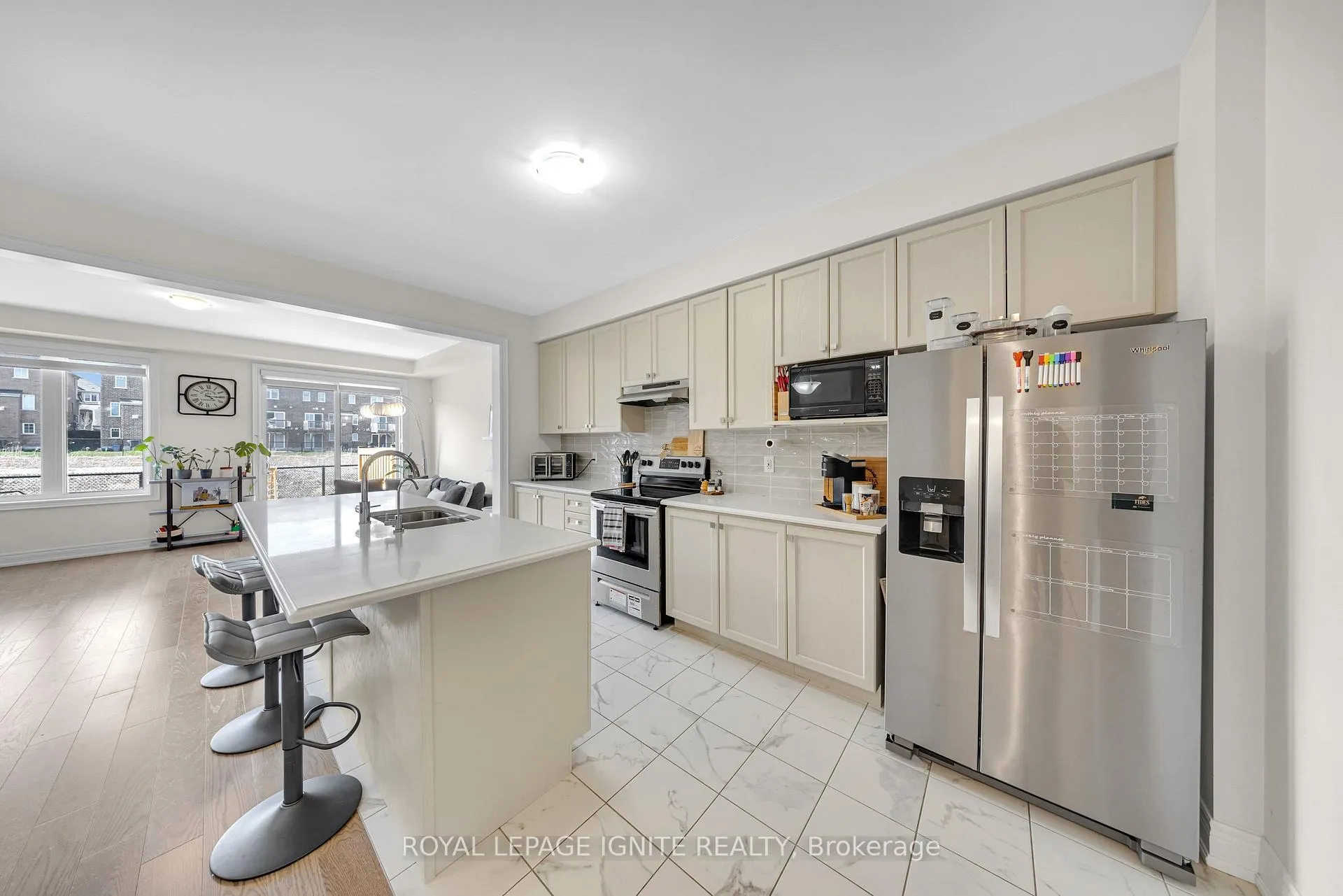 Photo 5 of 1030 Skybridge Boulevard, Pickering, Rural Pickering — HOMEH