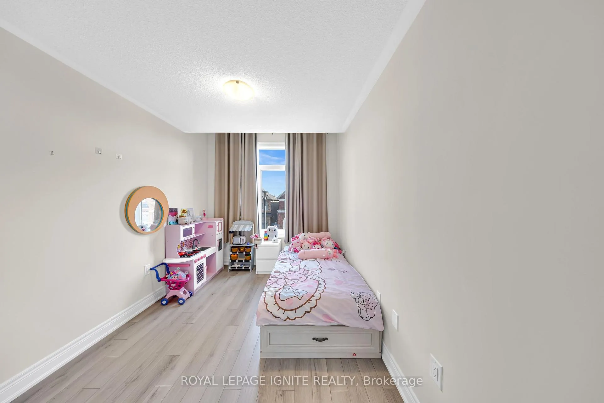 Photo 11 of 1030 Skybridge Boulevard, Pickering, Rural Pickering — HOMEH