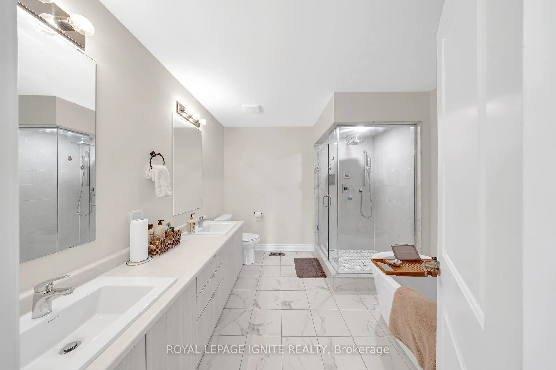 Photo 17 of 1030 Skybridge Boulevard, Pickering, Rural Pickering — HOMEH