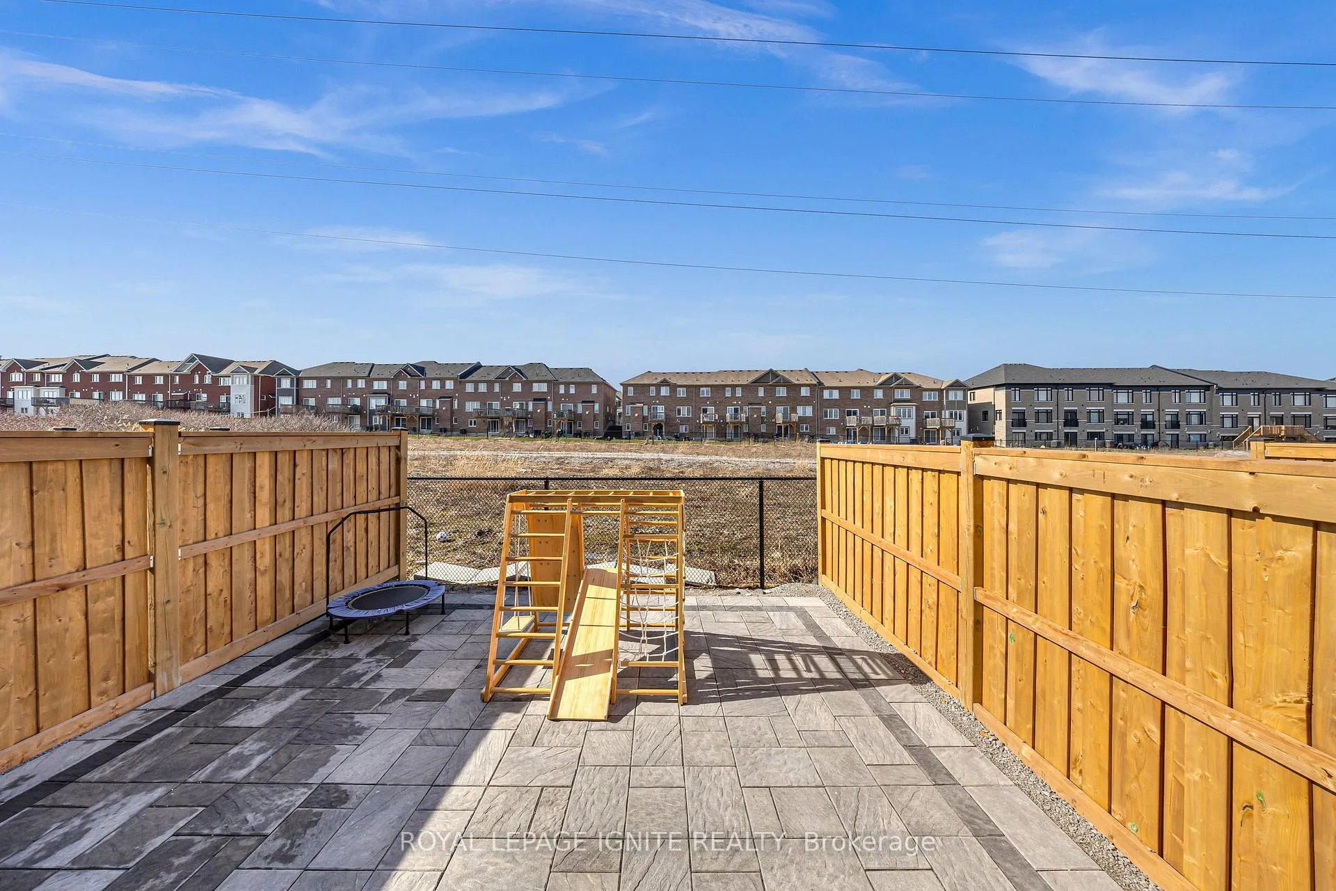 Photo 18 of 1030 Skybridge Boulevard, Pickering, Rural Pickering — HOMEH