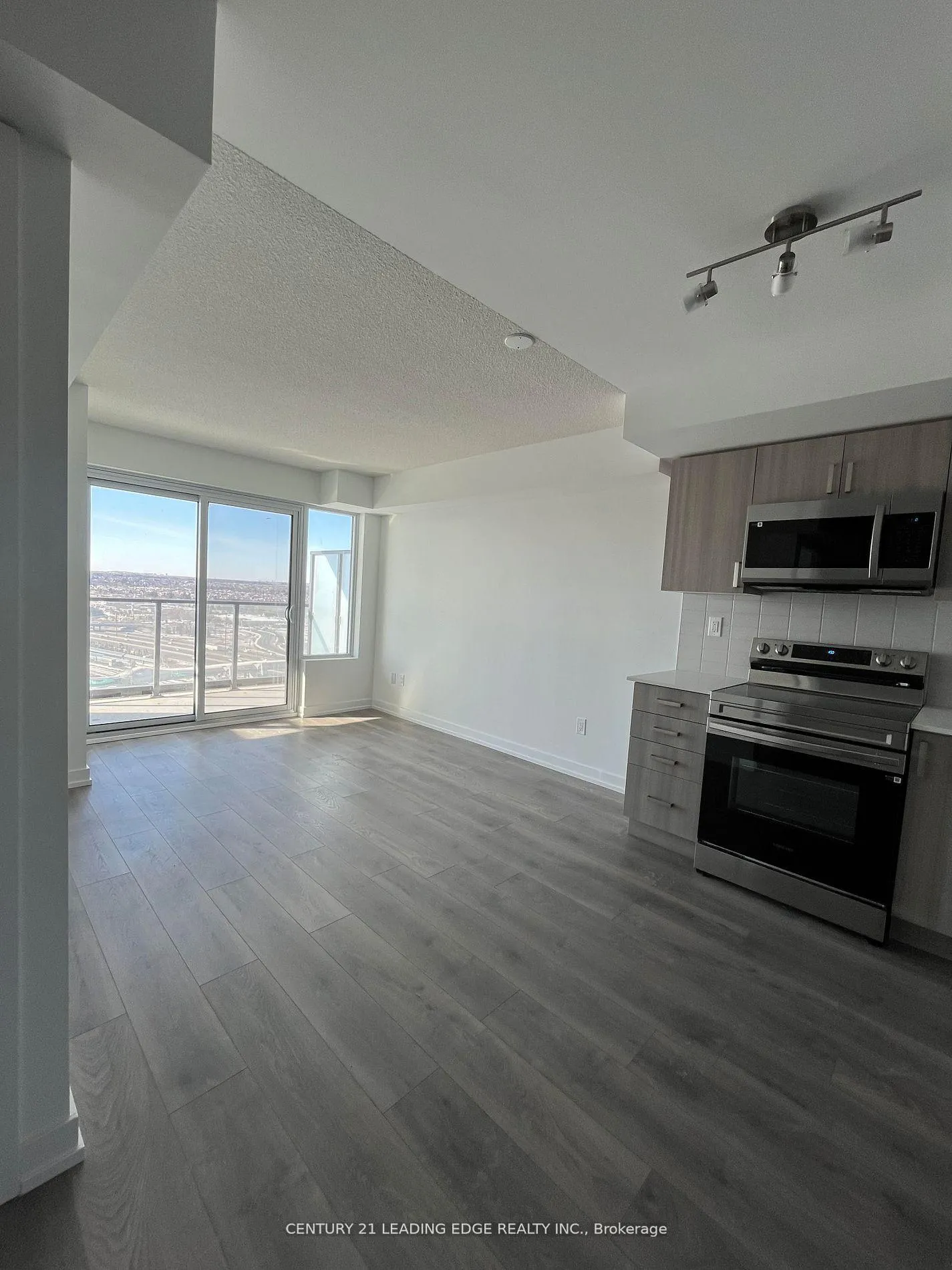 Photo 5 of Unit 2311, 1435 Celebration Drive, Pickering, Bay Ridges — HOMEH