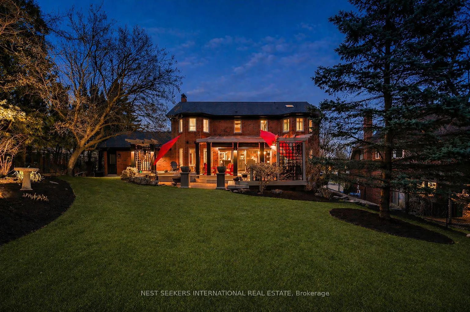 Photo 2 of 481 Mill Park Drive, Kitchener — HOMEH