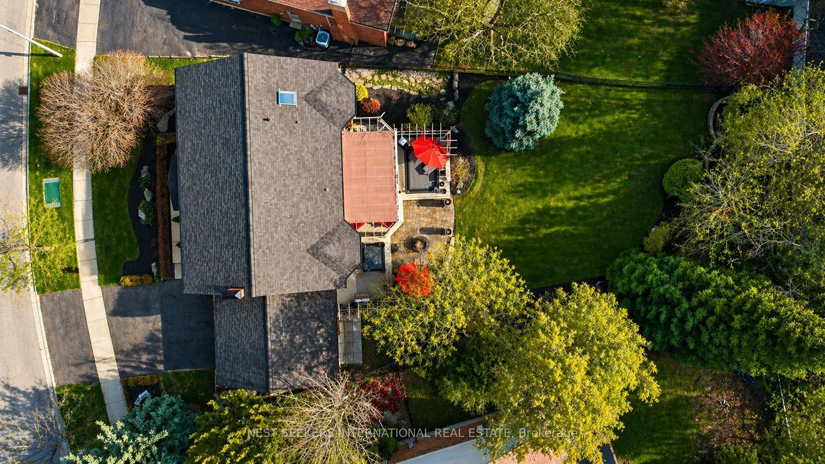 Photo 3 of 481 Mill Park Drive, Kitchener — HOMEH