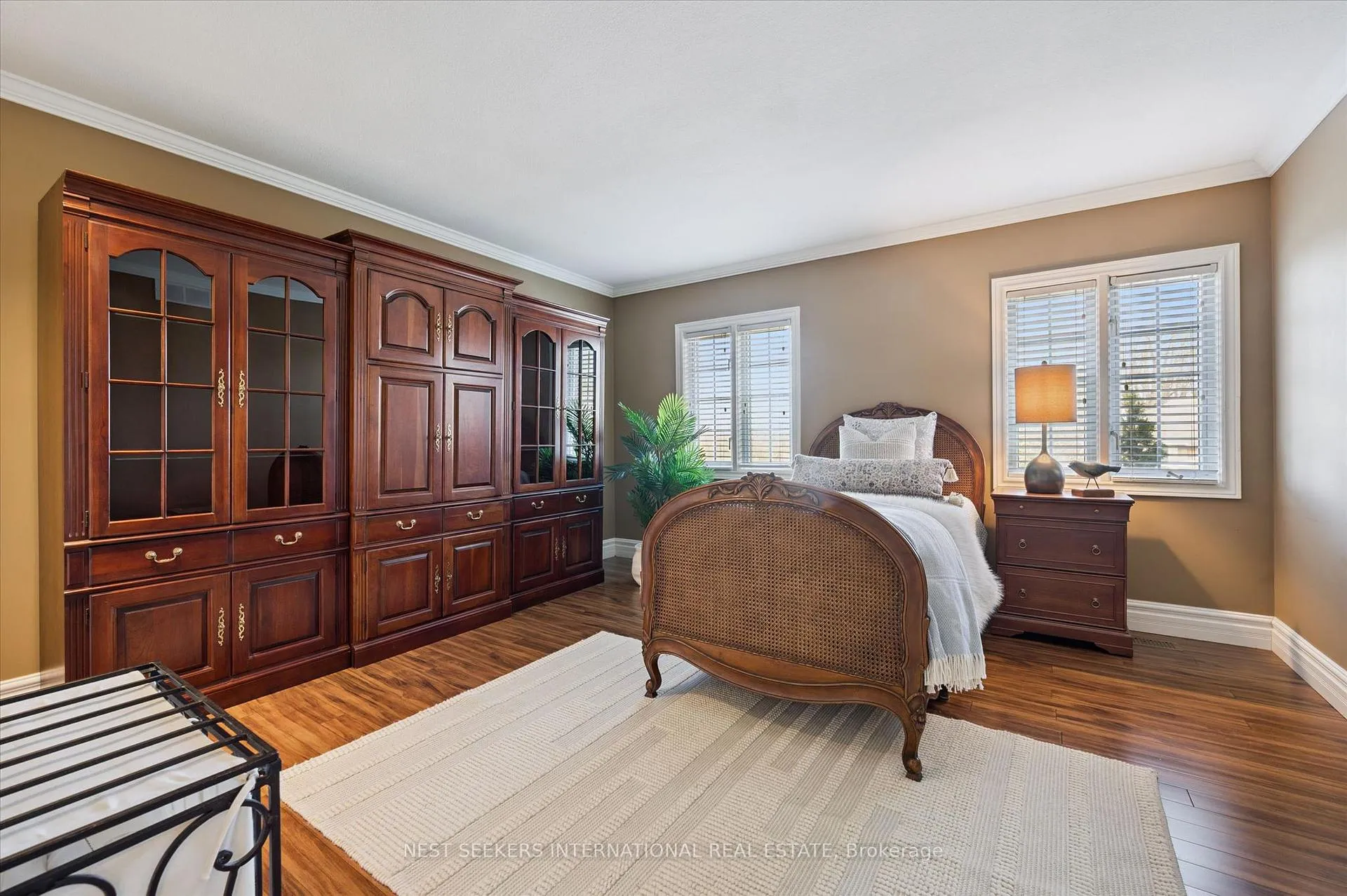 Photo 26 of 481 Mill Park Drive, Kitchener — HOMEH