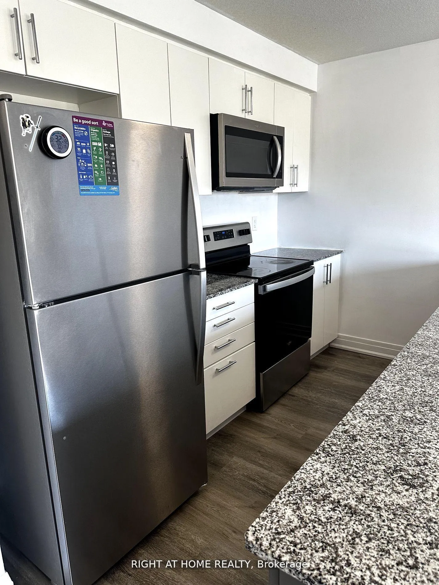 Photo 8 of 27 Steele Cres Street, Guelph, St. Patrick's Ward — HOMEH