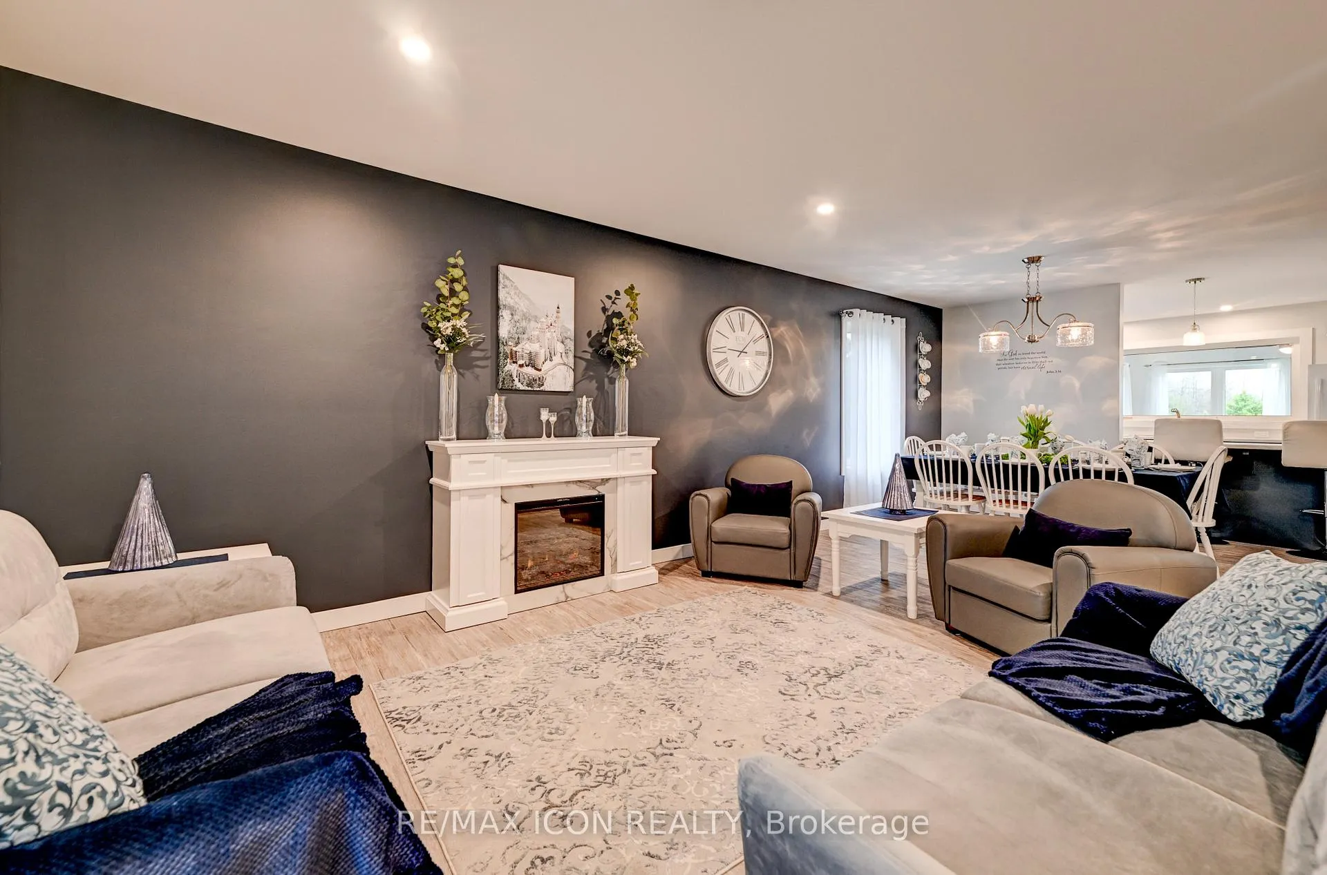 Photo 6 of 224242 Southgate 2 Road, Southgate — HOMEH