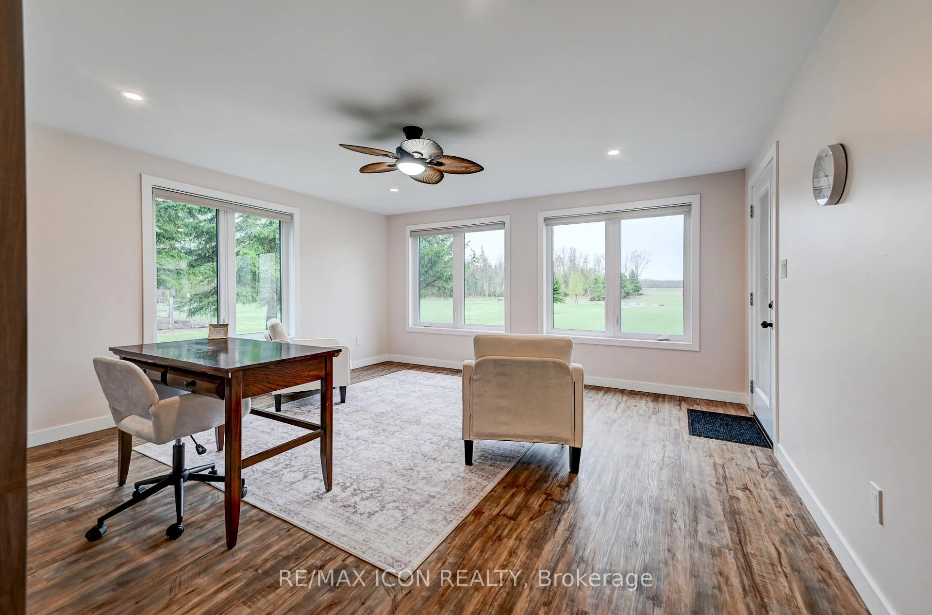 Photo 19 of 224242 Southgate 2 Road, Southgate — HOMEH